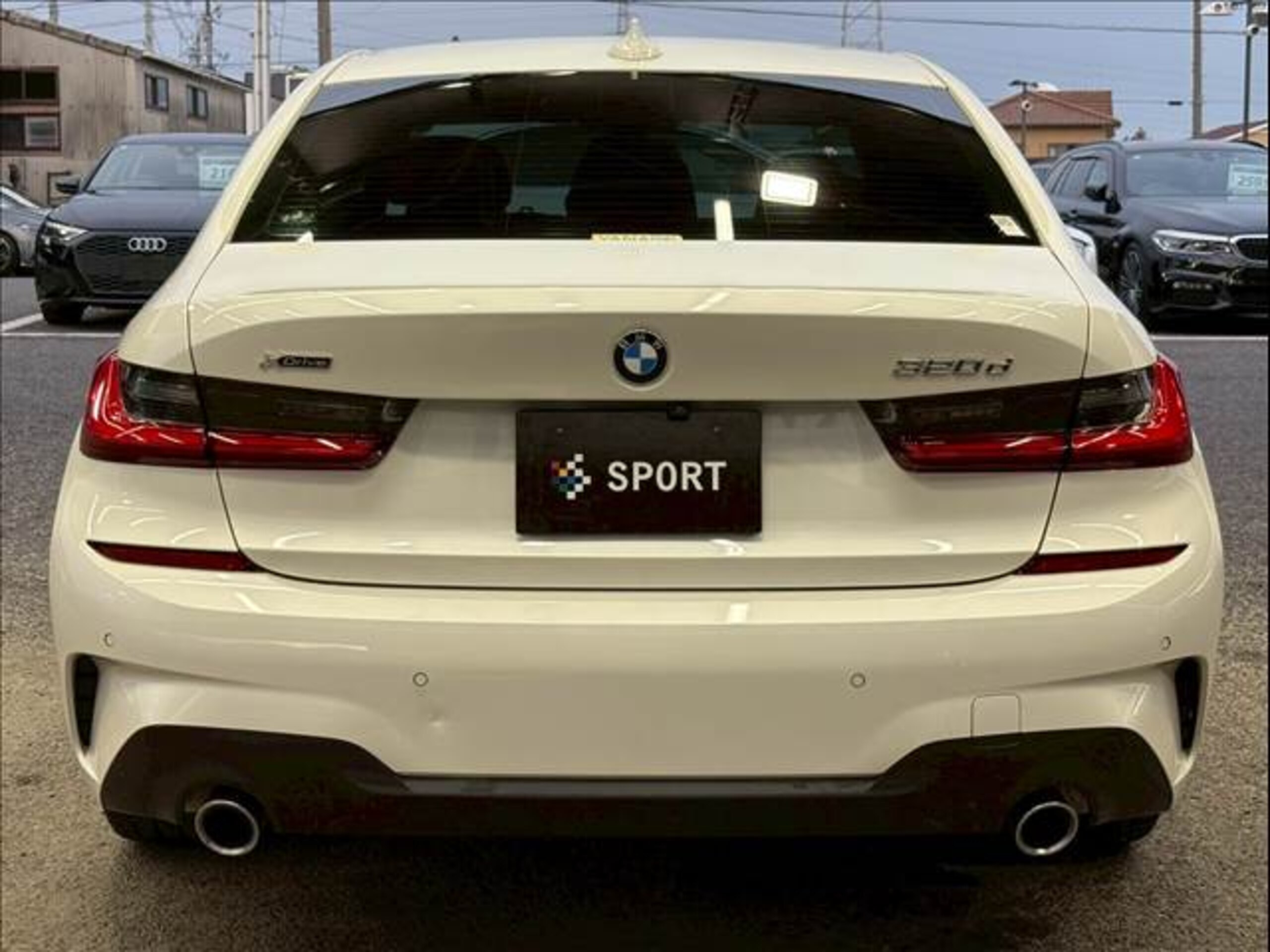 BMW 3 Series 320d xDrive M Sport Edition Joy Plus Diesel Turbo 4WD — photo 9