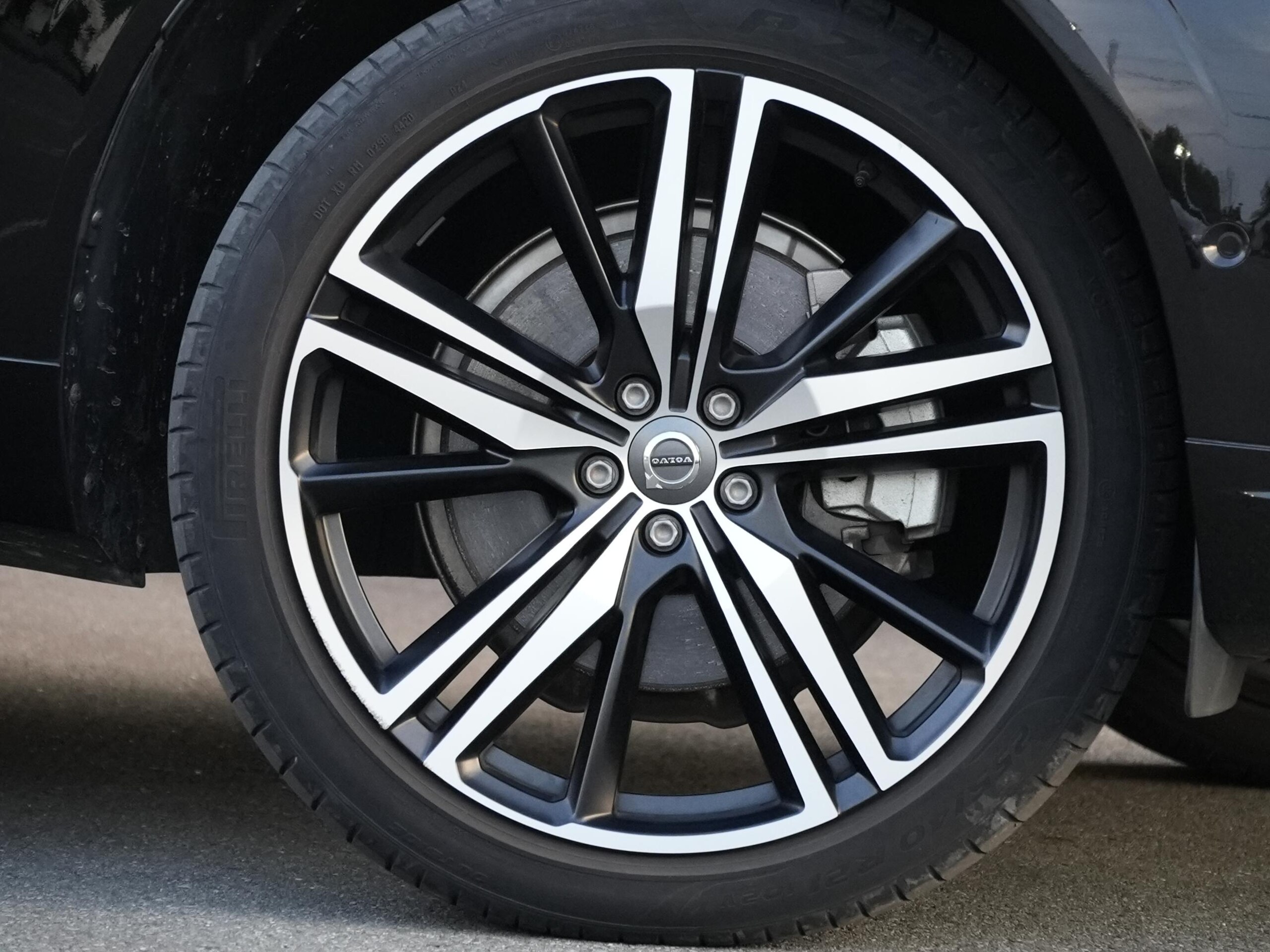 2021 Volvo Xc60 — photo 3