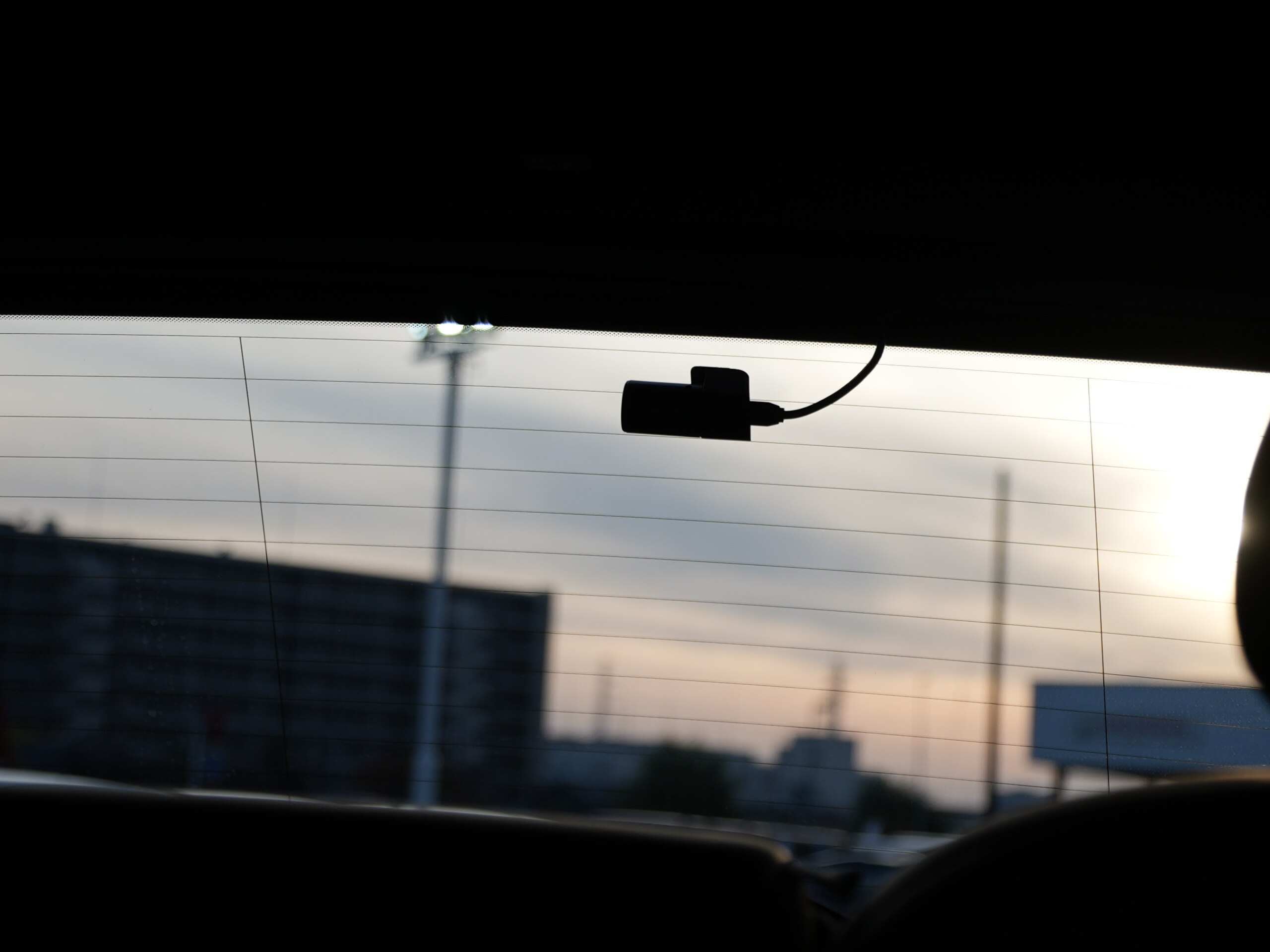 Volvo XC60 B6 AWD R-Design 4WD Panorama Sunroof Harman/Kardon Surround Intellisafe Brake ACC Lane Keep BLIS Half Leather Seat Seat Heater Steering Heater HUD 360 Camera Wireless Charging (Onyx Black Metallic) — photo 8