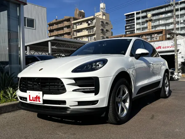 Porsche Macan PDK 4WD Leather Package Lane Change Assist Ventilated Seats Front/Rear Seat Heaters PDLS+ LED Headlights Adaptive Cruise Surround View LKA Power Tailgate (White)