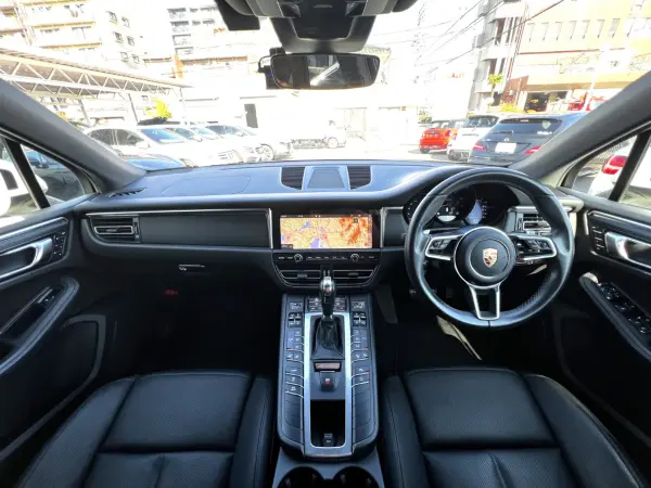 Porsche Macan PDK 4WD Leather Package Lane Change Assist Ventilated Seats Front/Rear Seat Heaters PDLS+ LED Headlights Adaptive Cruise Surround View LKA Power Tailgate (White) — photo 8