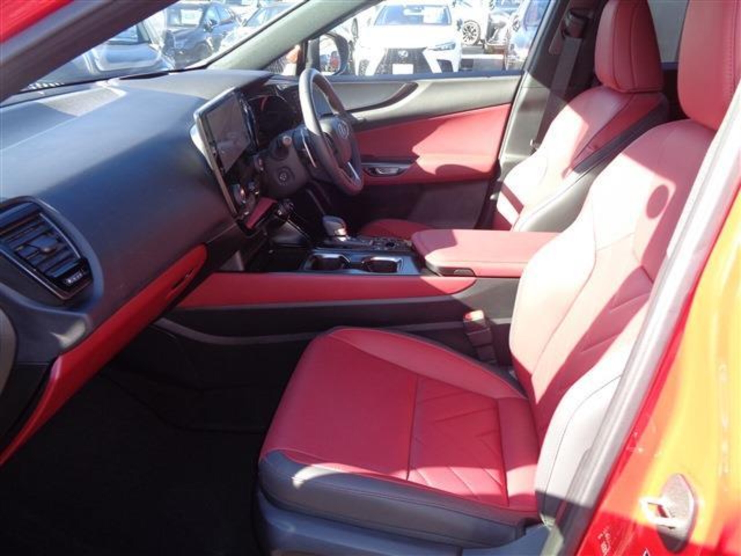 Lexus NX 450h+ Version L 4WD — photo 7