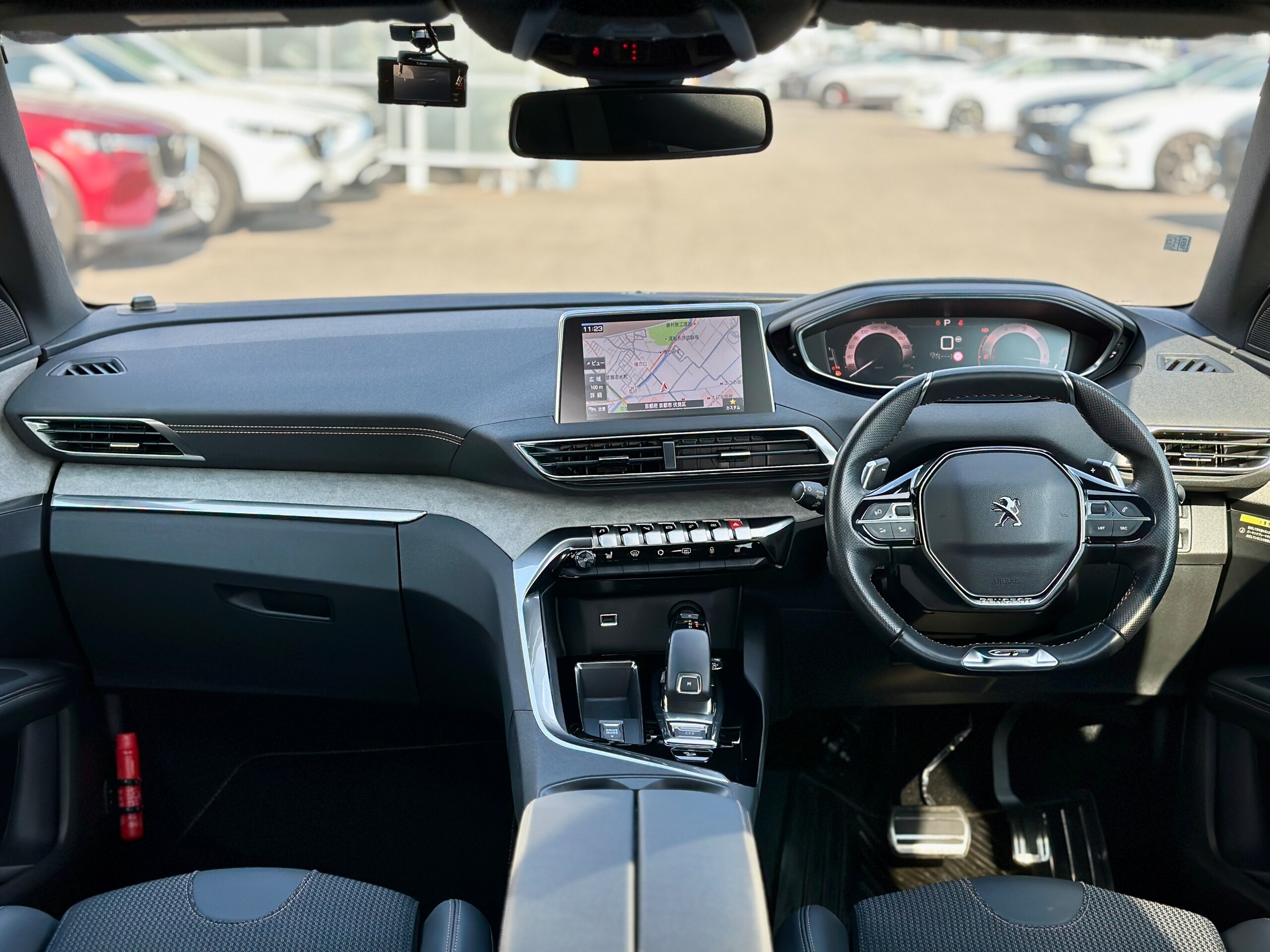 Peugeot 3008 GT BlueHDi Diesel Turbo — photo 9