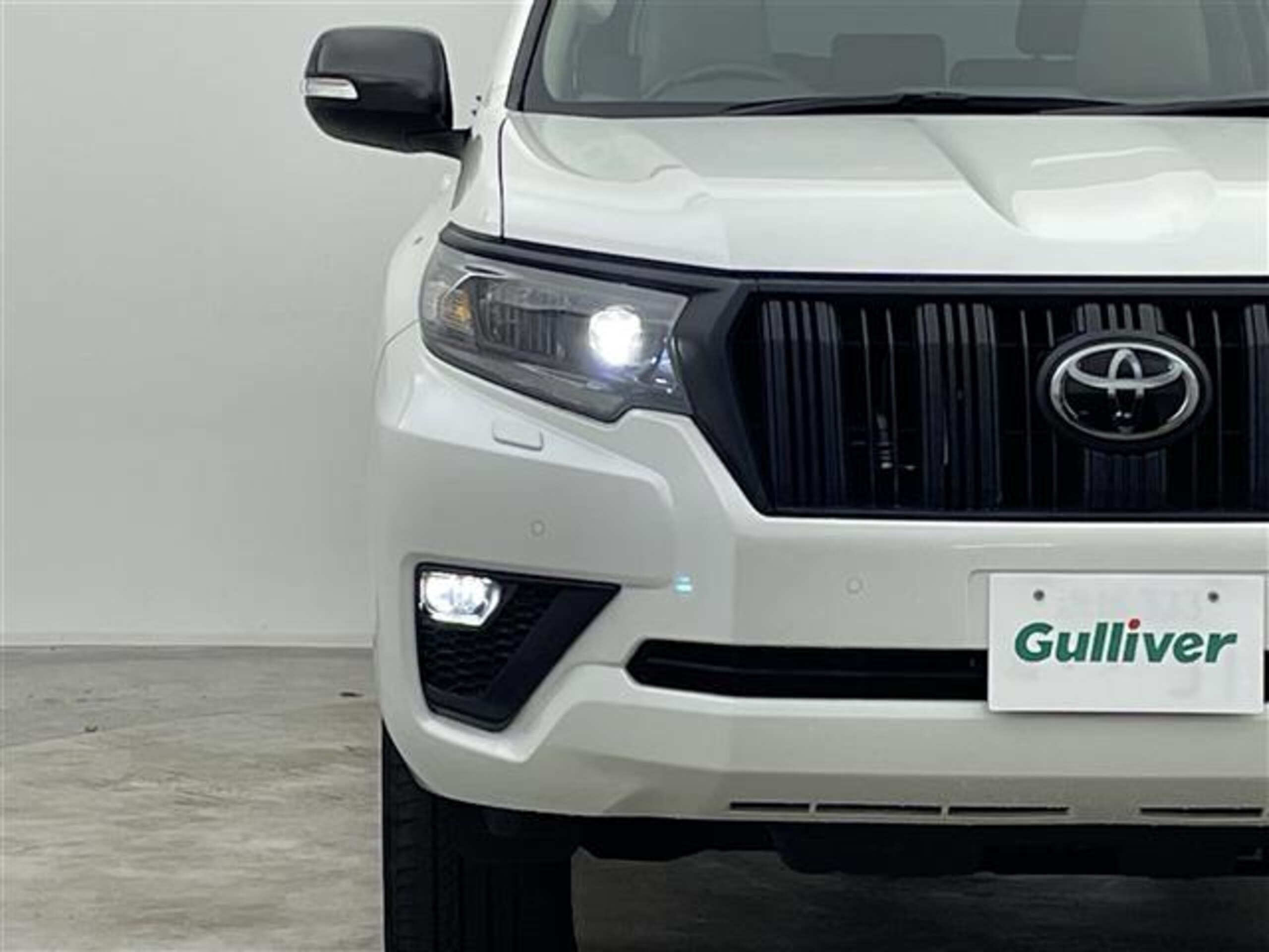 Toyota Land Cruiser Prado 2.8 TX L Package Matte Black Edition Diesel Turbo 4WD — photo 9