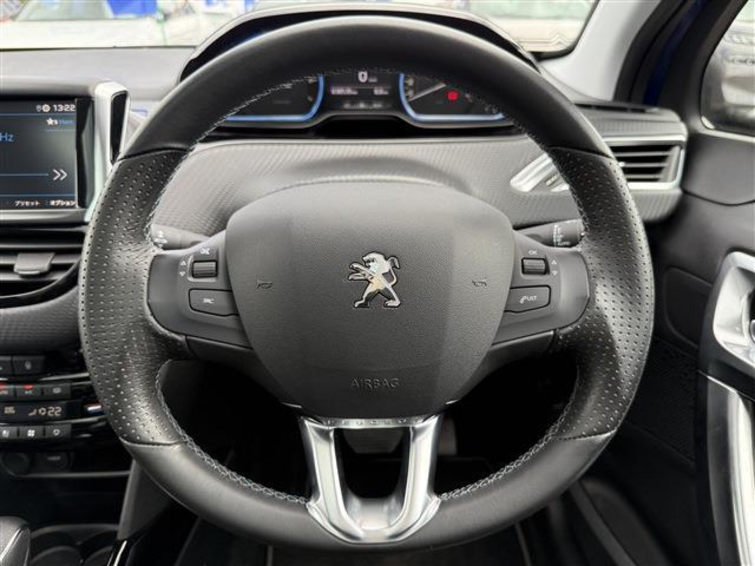 Peugeot 2008 Cross City — photo 8