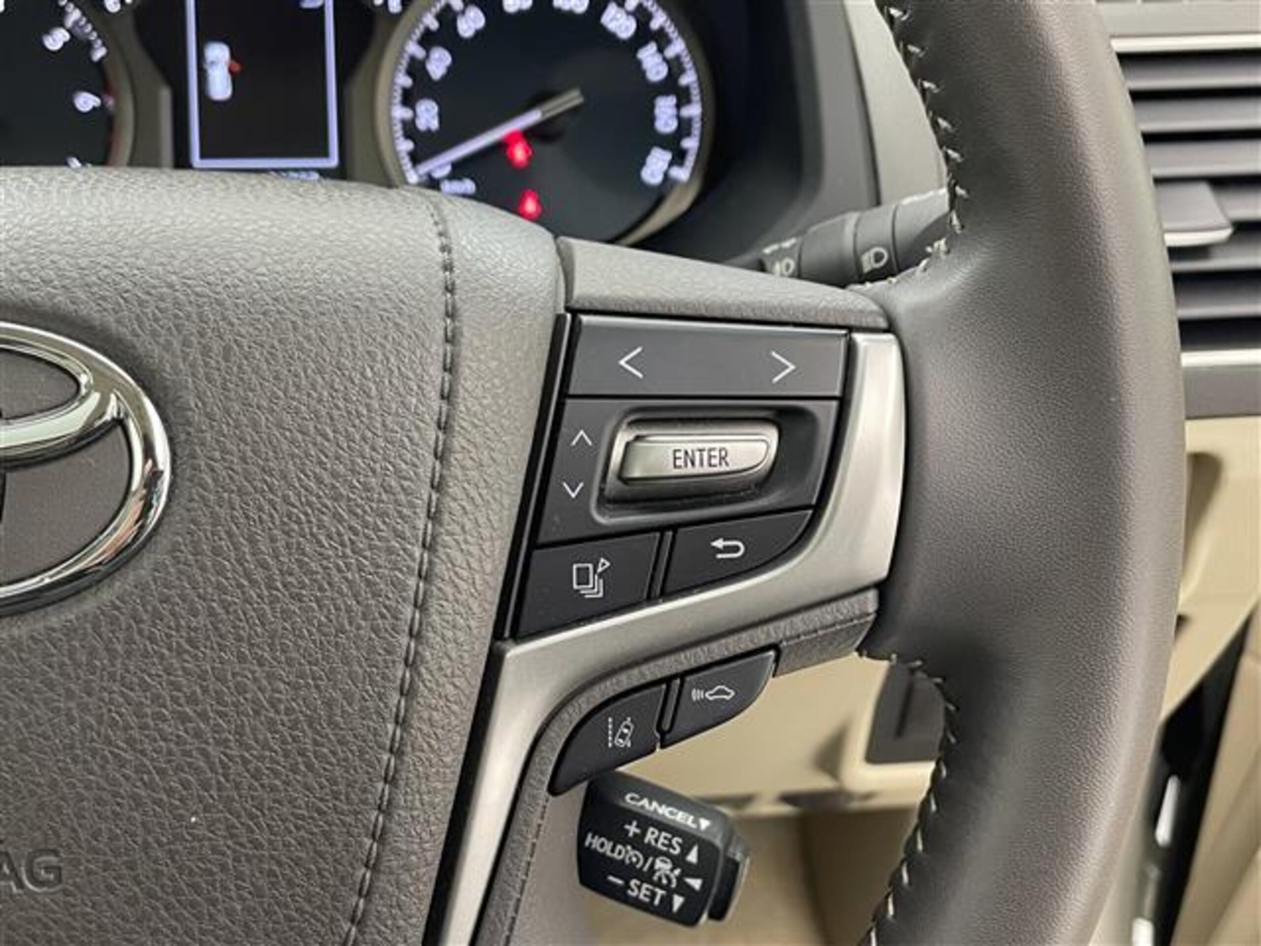 Toyota Land Cruiser Prado 2.7 TX L Package 4WD — photo 9