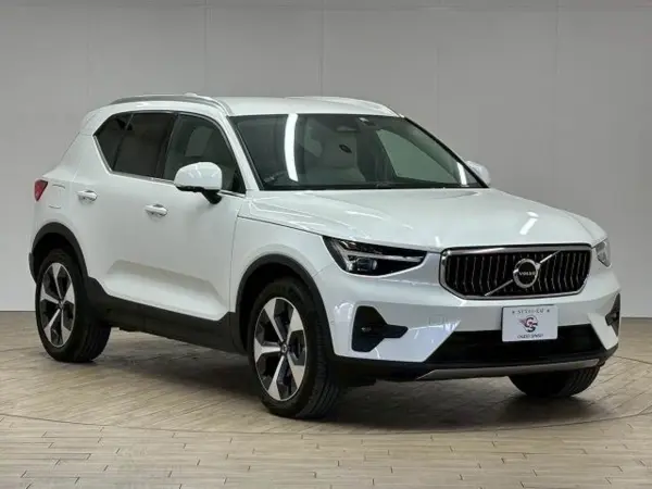 2022 Volvo Xc40 — photo 9 | Tuminion Kenya