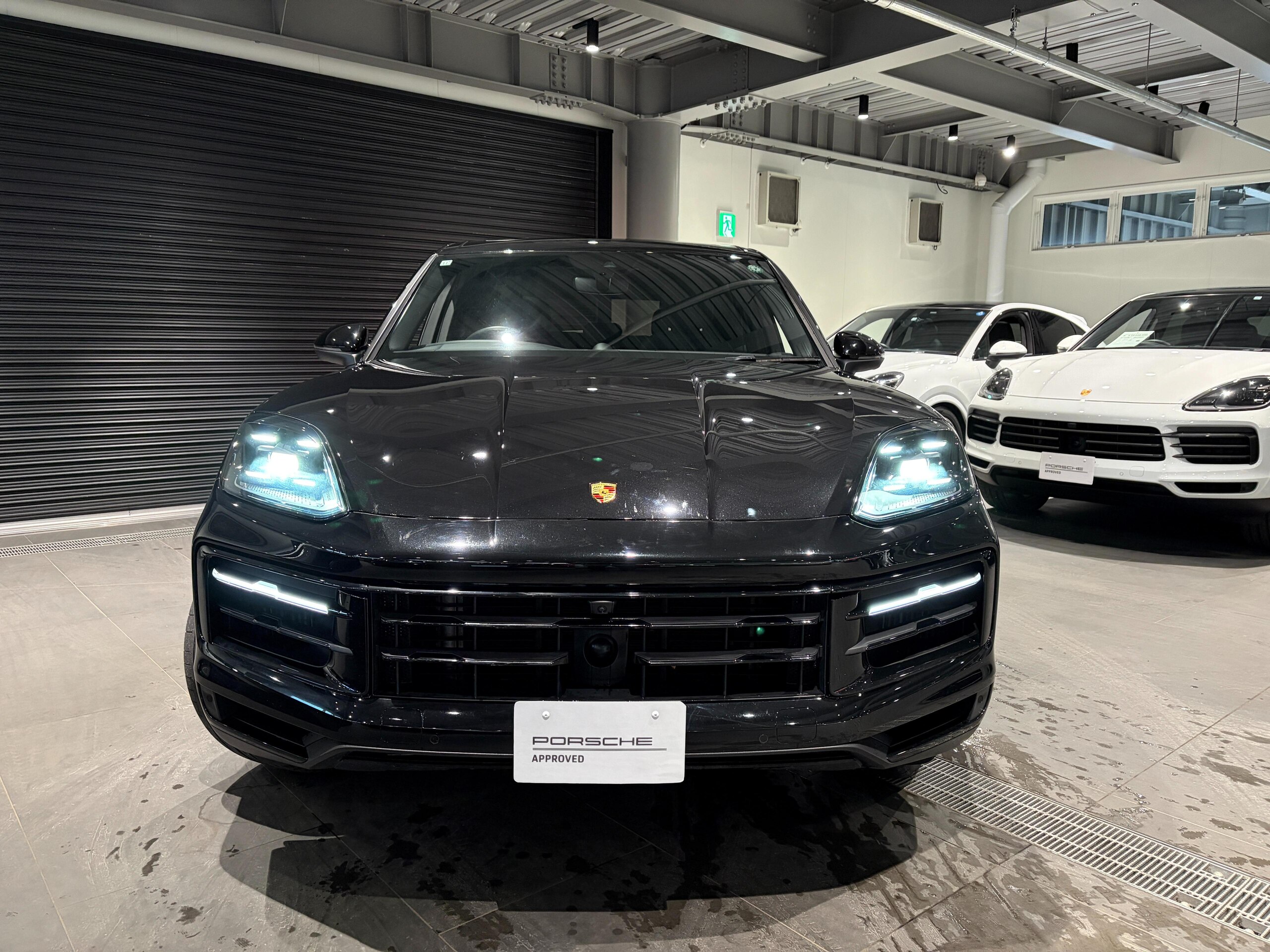 2023 Porsche Cayenne — photo 2