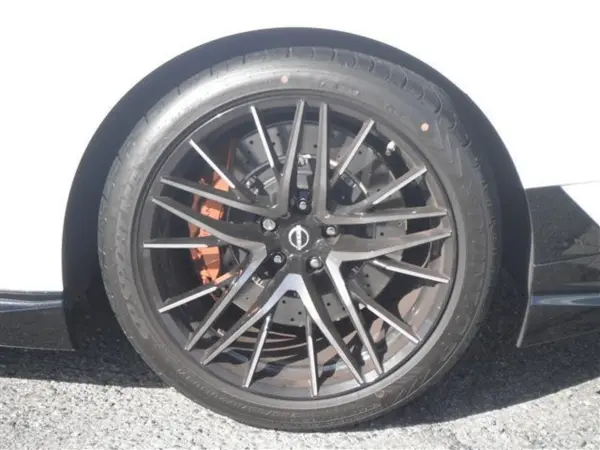2024 Nissan Gt-r — photo 3