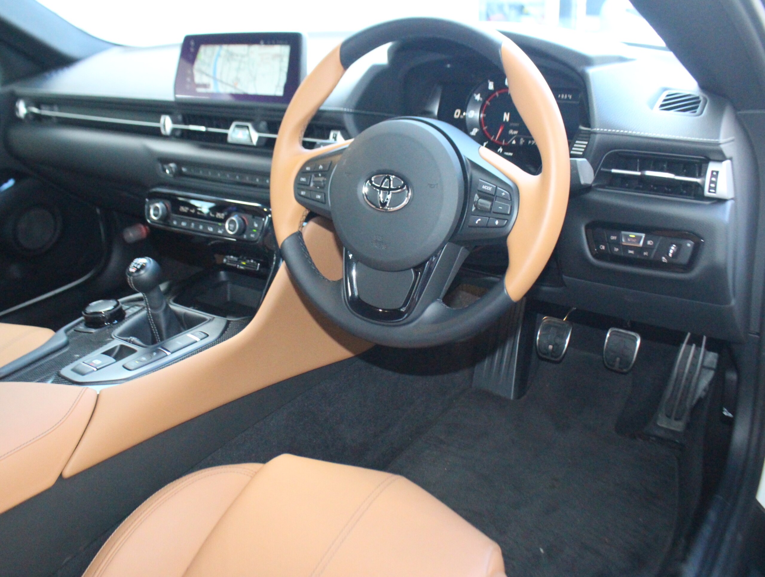 Toyota Supra 3.0 RZ with Tan Leather Seats and ETC — photo 7