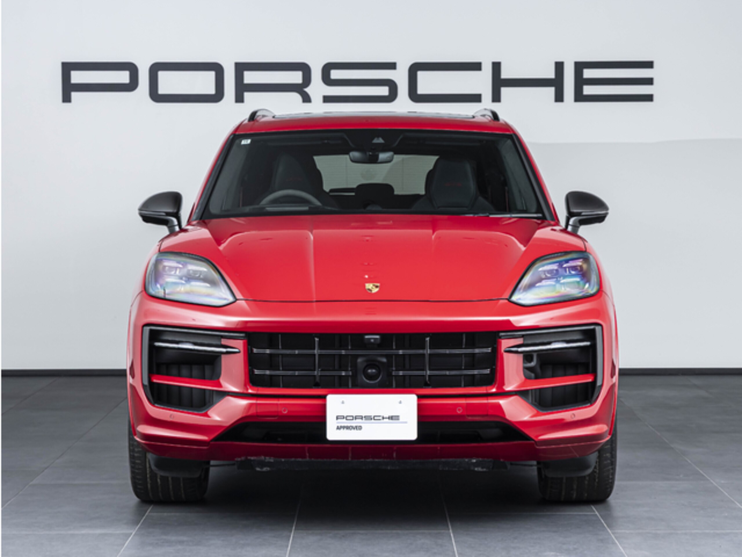 2024 Porsche Cayenne — photo 2