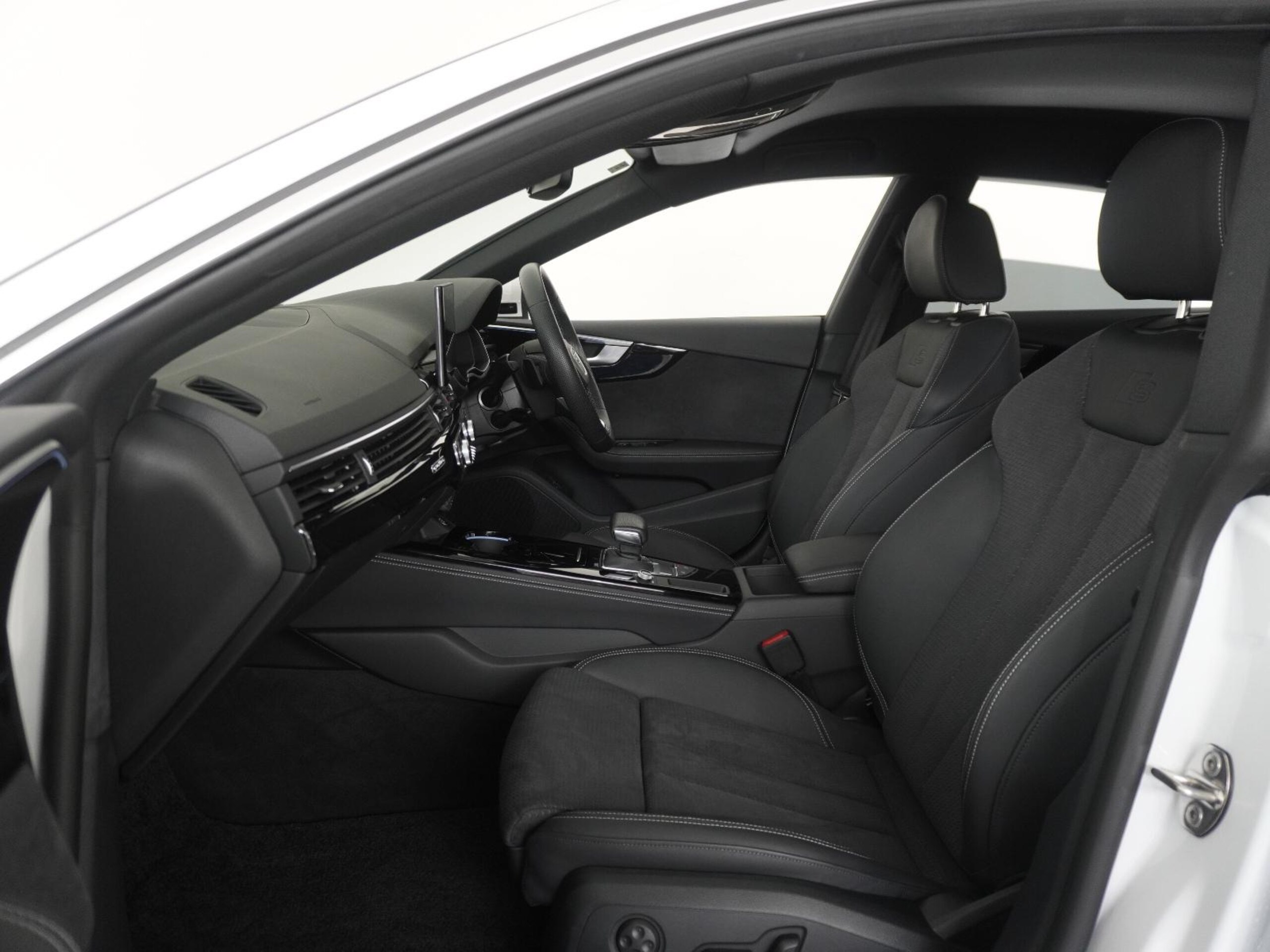 Audi A5 Sportback 40 TDI Quattro S Line 4WD Certified Used Car with TV Tuner Comfort Package — photo 8