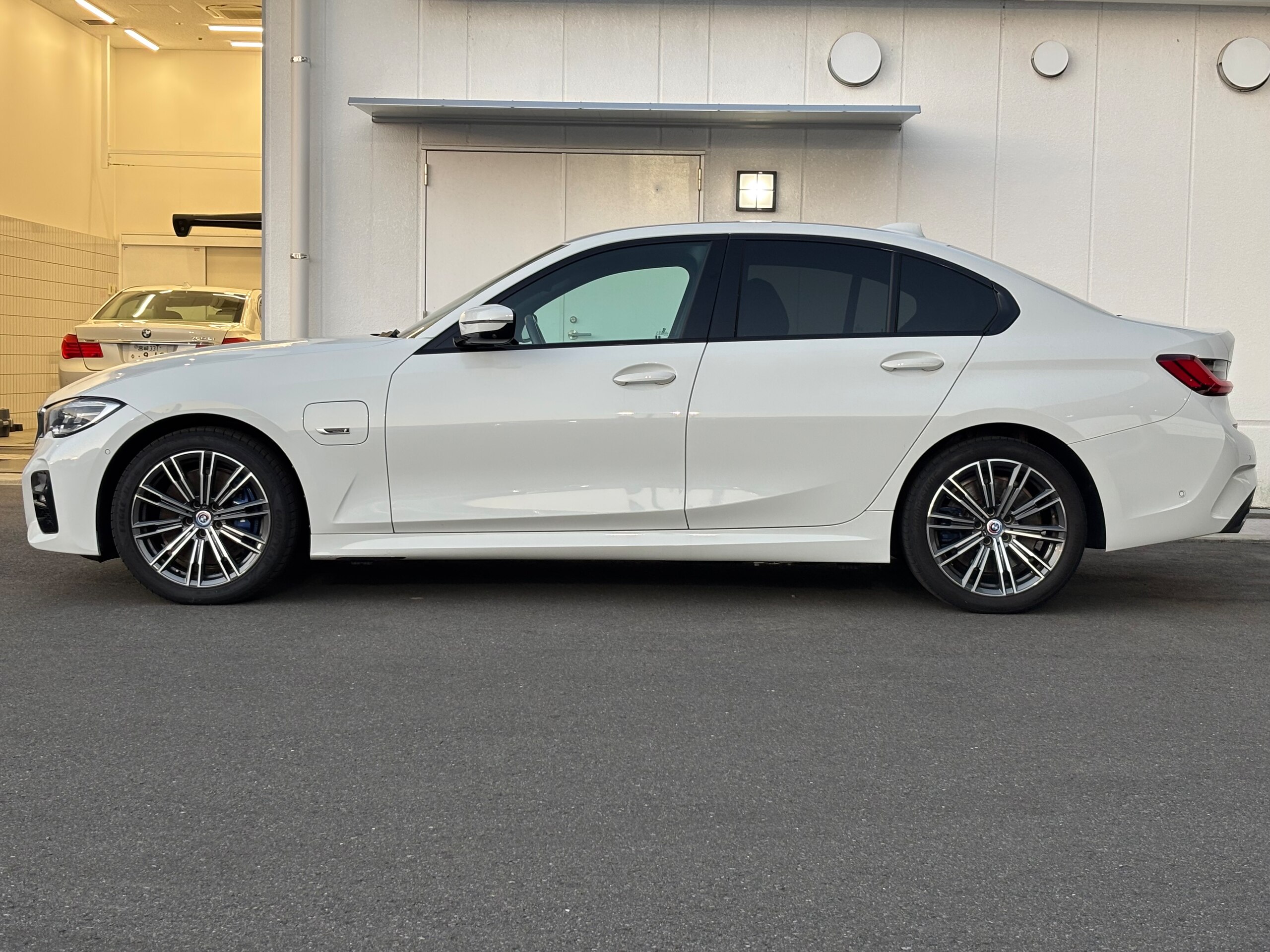 2022 Bmw 3 Series — photo 3