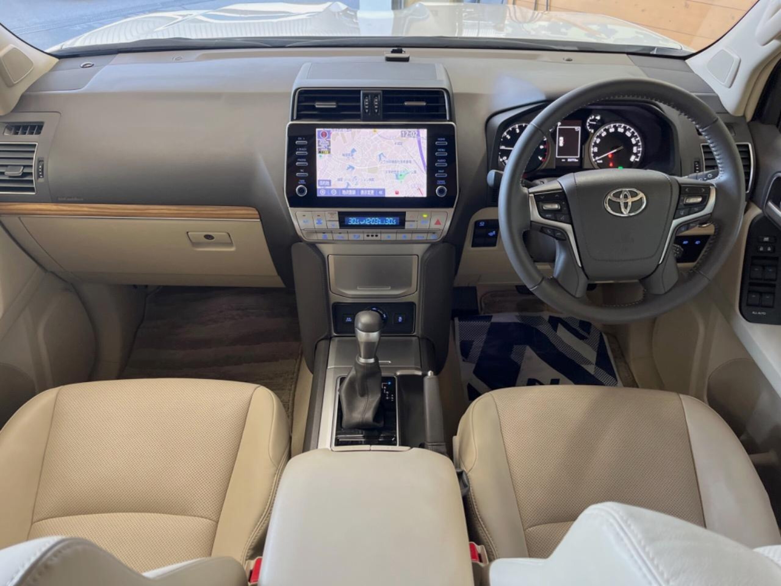 2022 Toyota Landcruiser Prado — photo 2