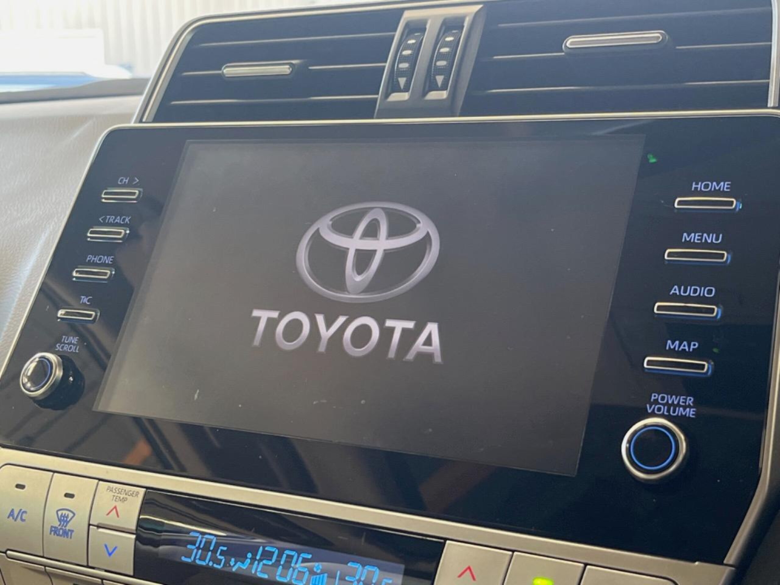 Toyota Land Cruiser Prado 2.7 TX L Package 4WD — photo 7