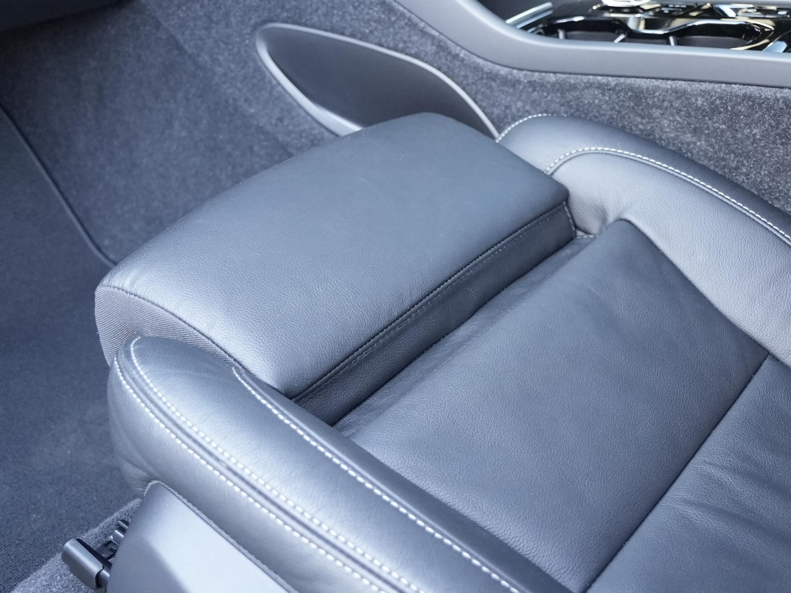 Volvo XC40 Ultimate B4 AWD 4WD — photo 9