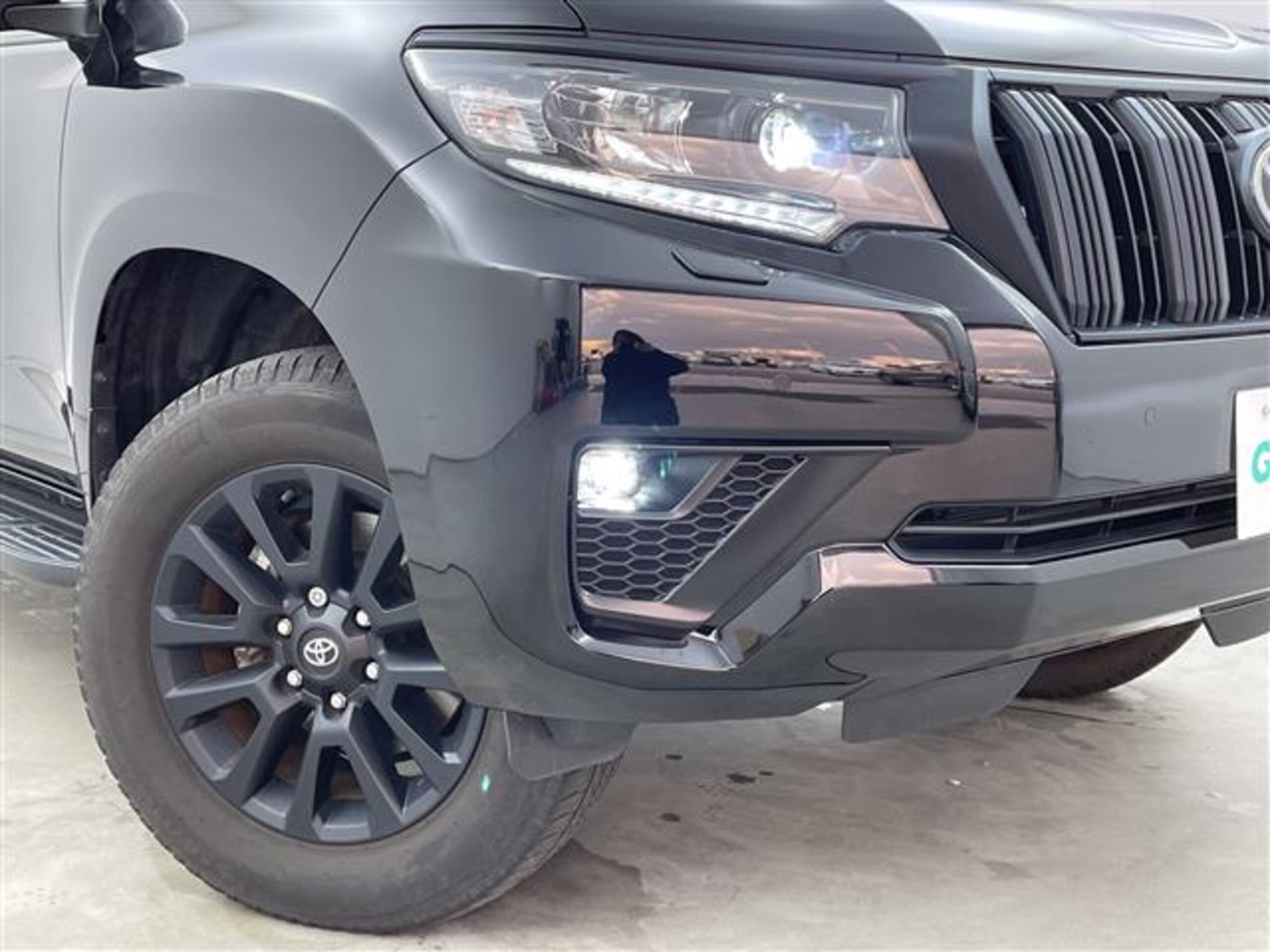 Toyota Land Cruiser Prado 2.7 TX L Package Matte Black Edition 4WD SR Beige Leather Seat PCS LCC LDA PKSB RSA — photo 8