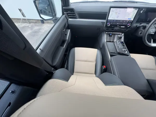 Lexus GX550 OverTrail Plus 4WD One Owner Mark Levinson Sound Digital Inner Mirror 14-inch Navigation Full-Seg TV Panoramic View Monitor Sunroof Cool Box Roof Rail Leather Seat & Heater & Cooler (Sonic Quartz) — photo 9