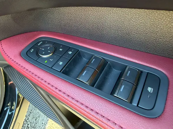 2023 Lexus Rx — photo 8 | Tuminion Kenya