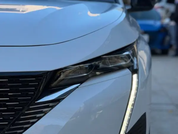 Peugeot 308GT Hybrid Mild Hybrid New Car Warranty Transfer Our Shop (Okenite White) — photo 9