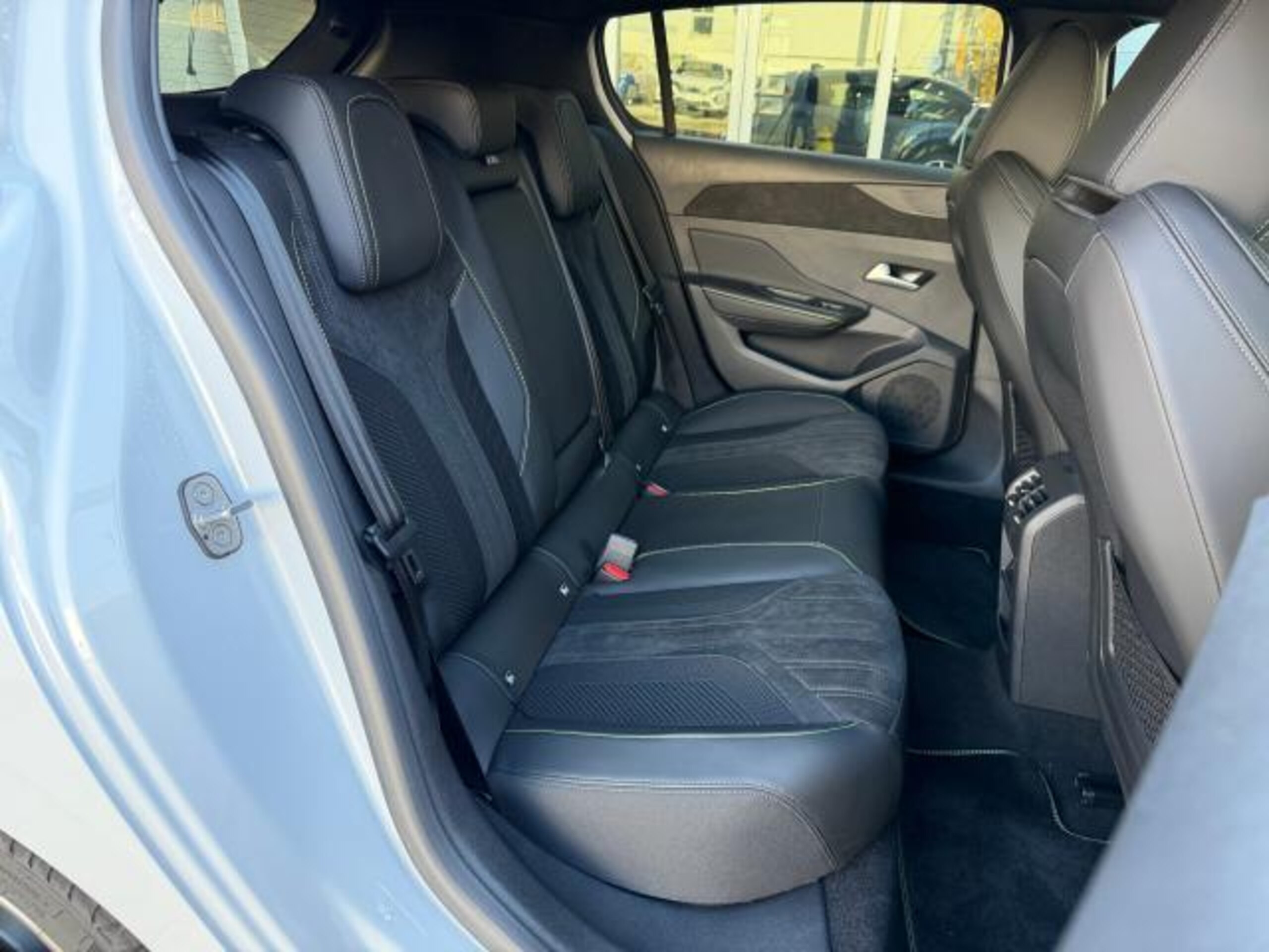 Peugeot 308GT Hybrid — photo 7