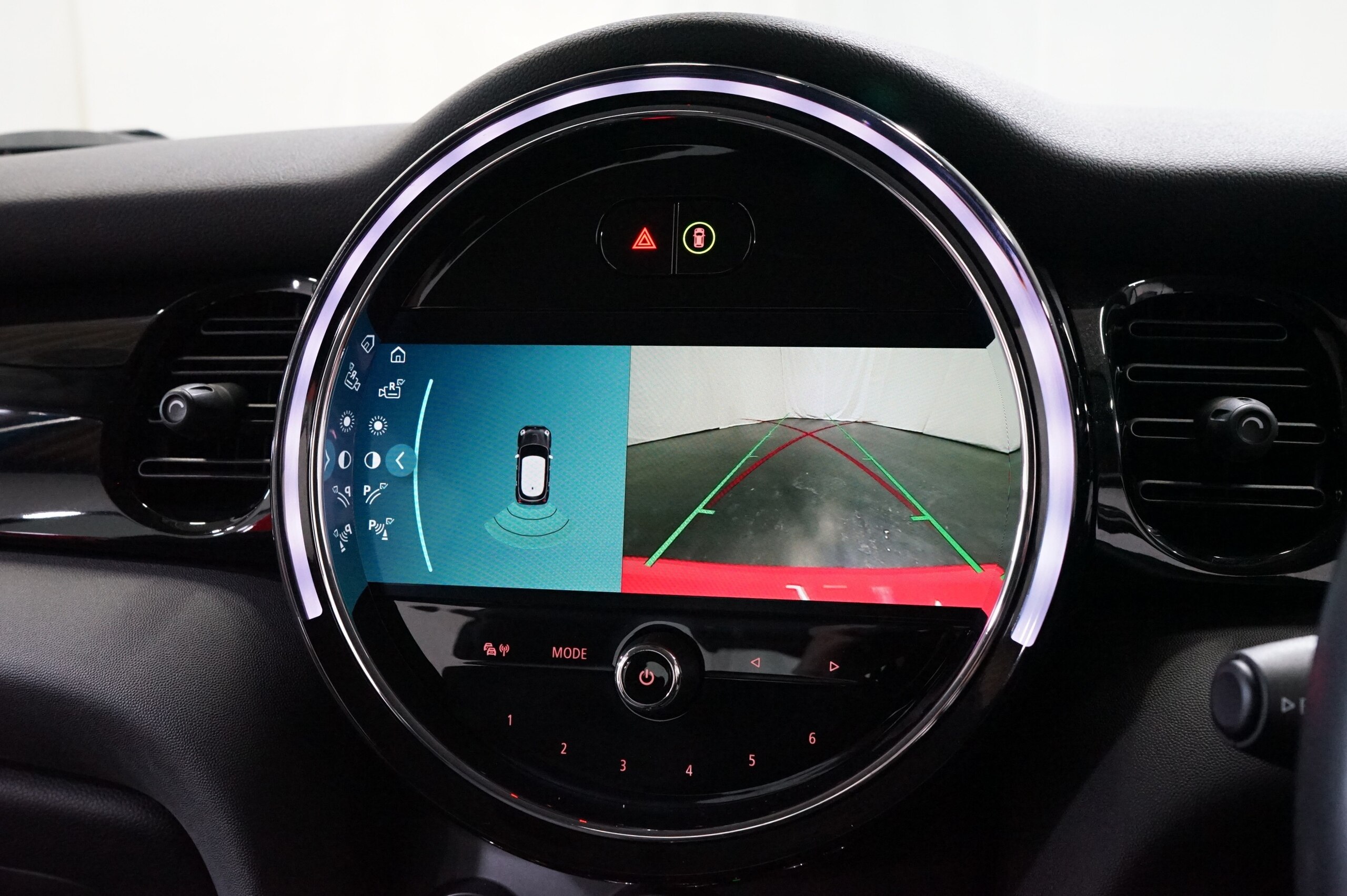 Mini Cooper D 5-Door DCT Classic Trim F55 Late Model Diesel Collision Mitigation Braking Non-Smoking TV Navigation LED Headlights Rear Camera Turbo Half Black Leather 16AW Cruise Control Bluetooth Connection Bonnet Stripe Intelligent Safety (Chili Red Solid/Black Roof) — photo 7