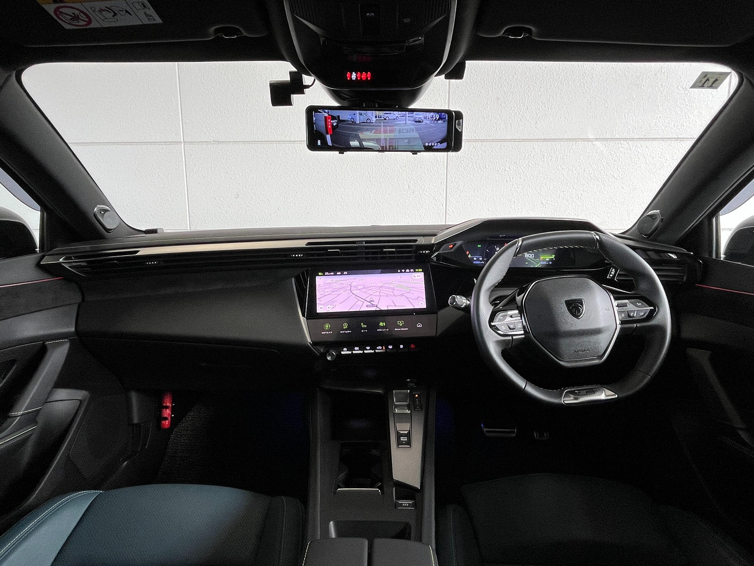 2023 Peugeot 308 — photo 2