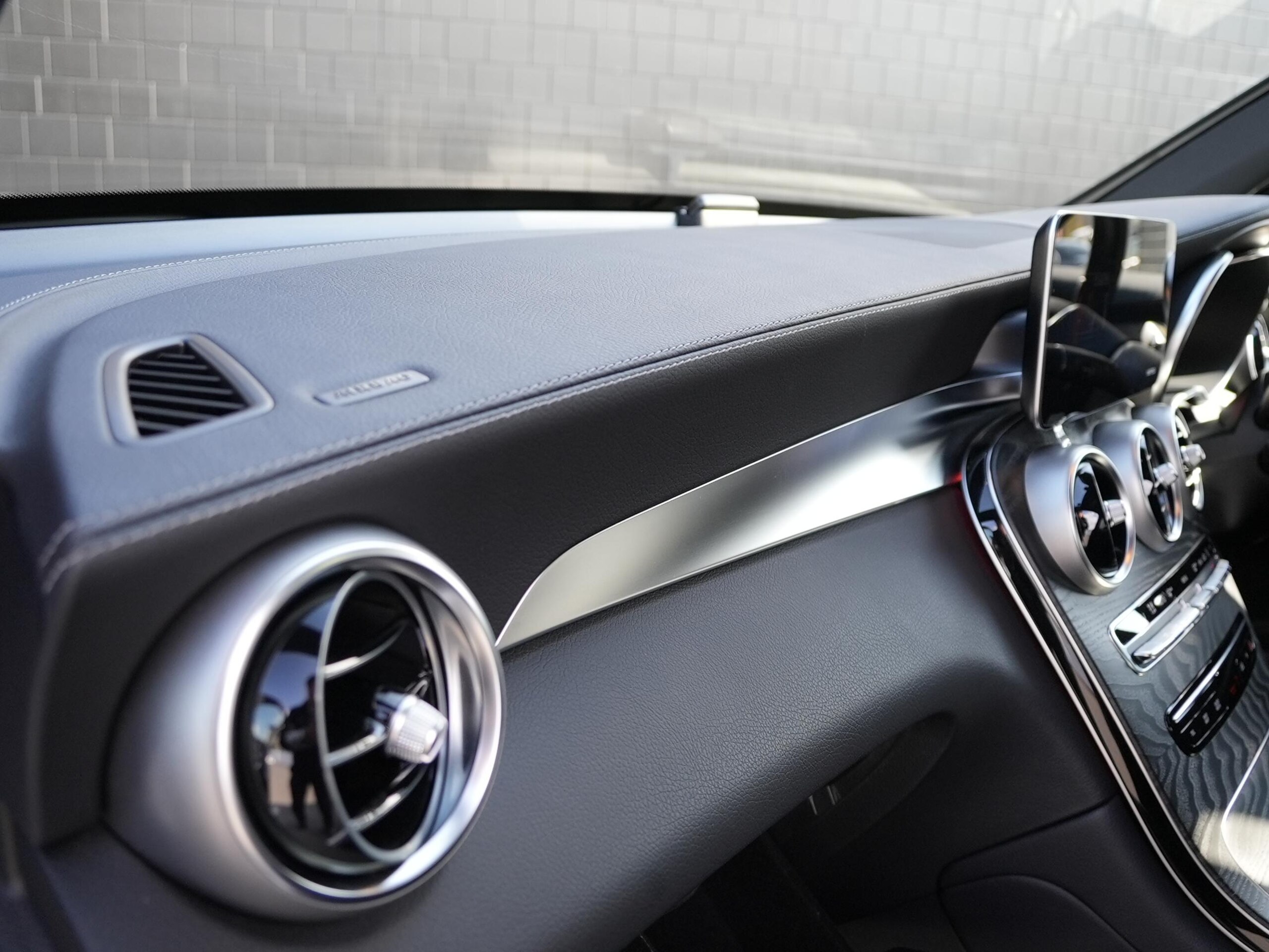 2021 Mercedes-benz Glc — photo 3