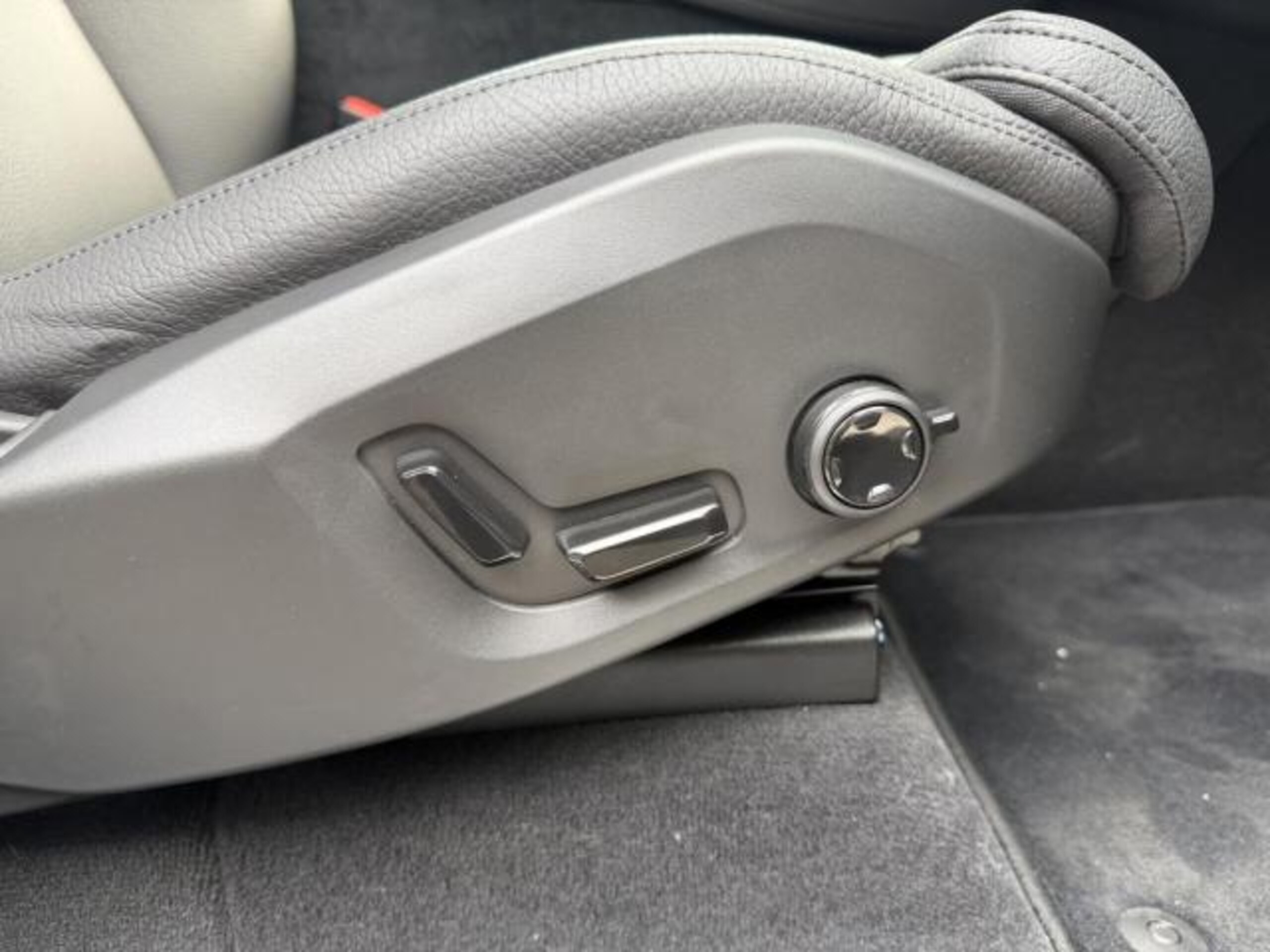 Volvo XC90 Plus B5 AWD 4WD — photo 8