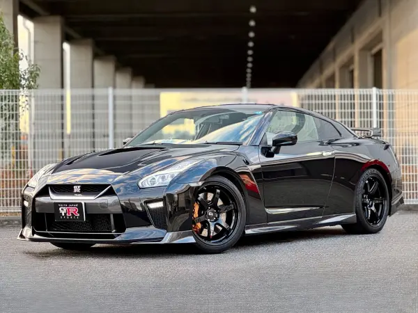 2016 Nissan Gt-r — photo 1