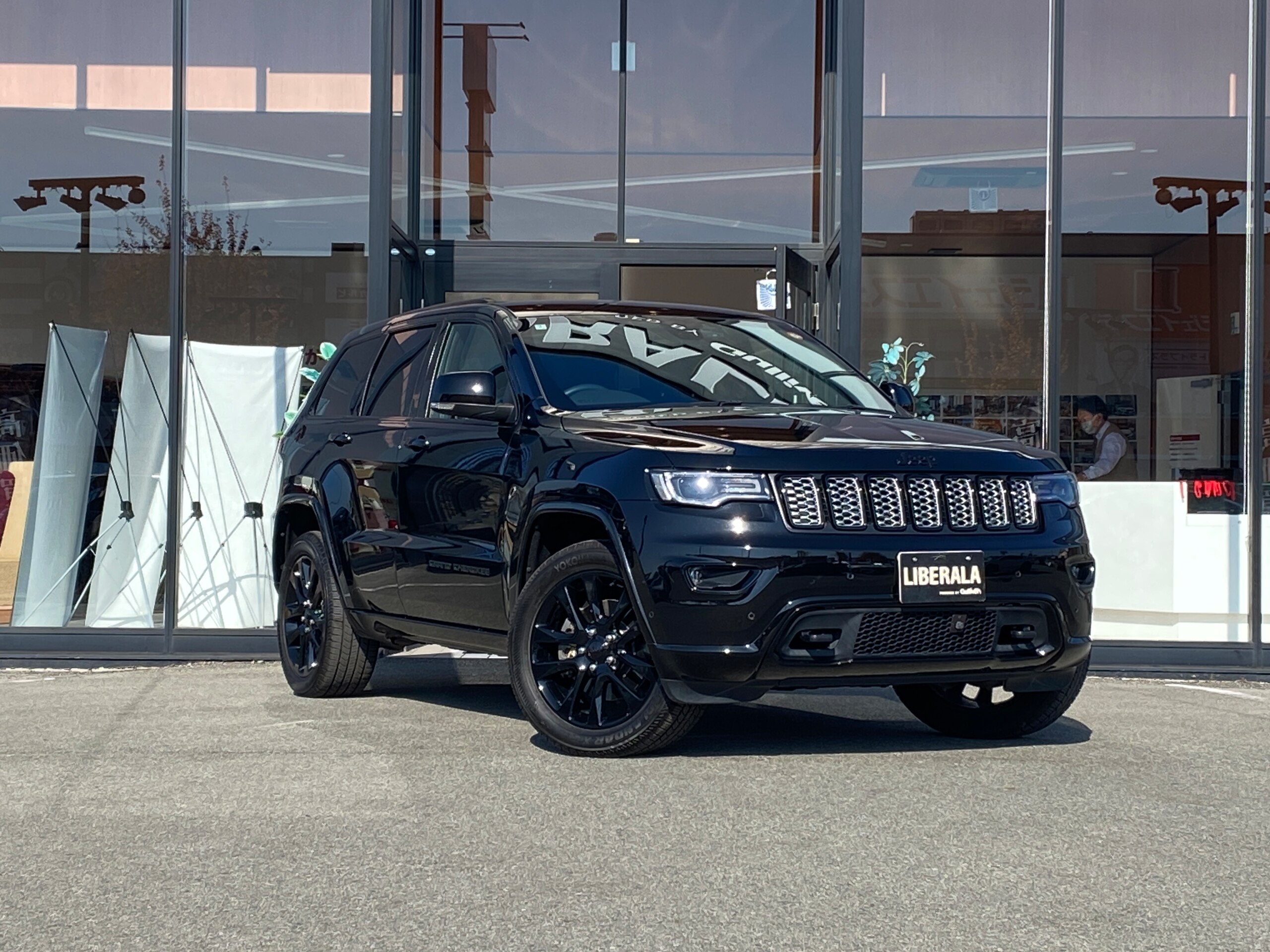 Jeep Grand Cherokee Altitude 4WD — photo 8