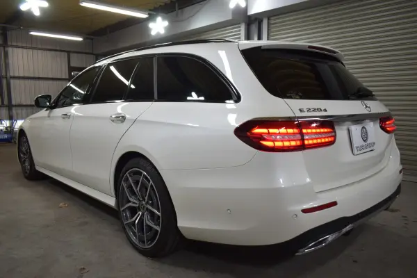 Mercedes-Benz E-Class Wagon E220d Sport Diesel Turbo — photo 9