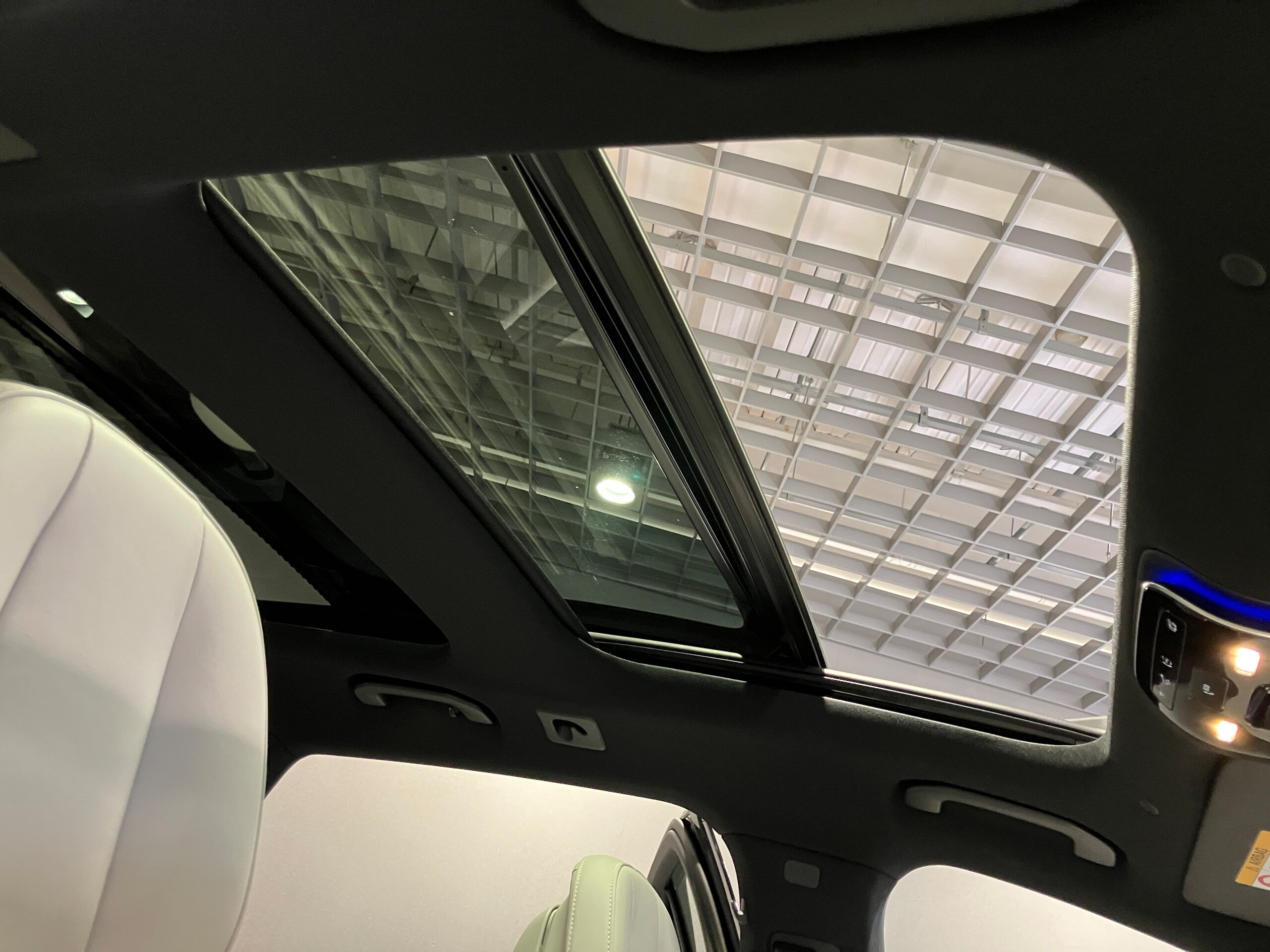 Mercedes-Benz E-Class Wagon E200 Avantgarde AMG Line Package (ISG Model) MP202401 Advanced Package Digital Interior Package Leather Exclusive Package Metallic Paint (Graphite Gray) — photo 9