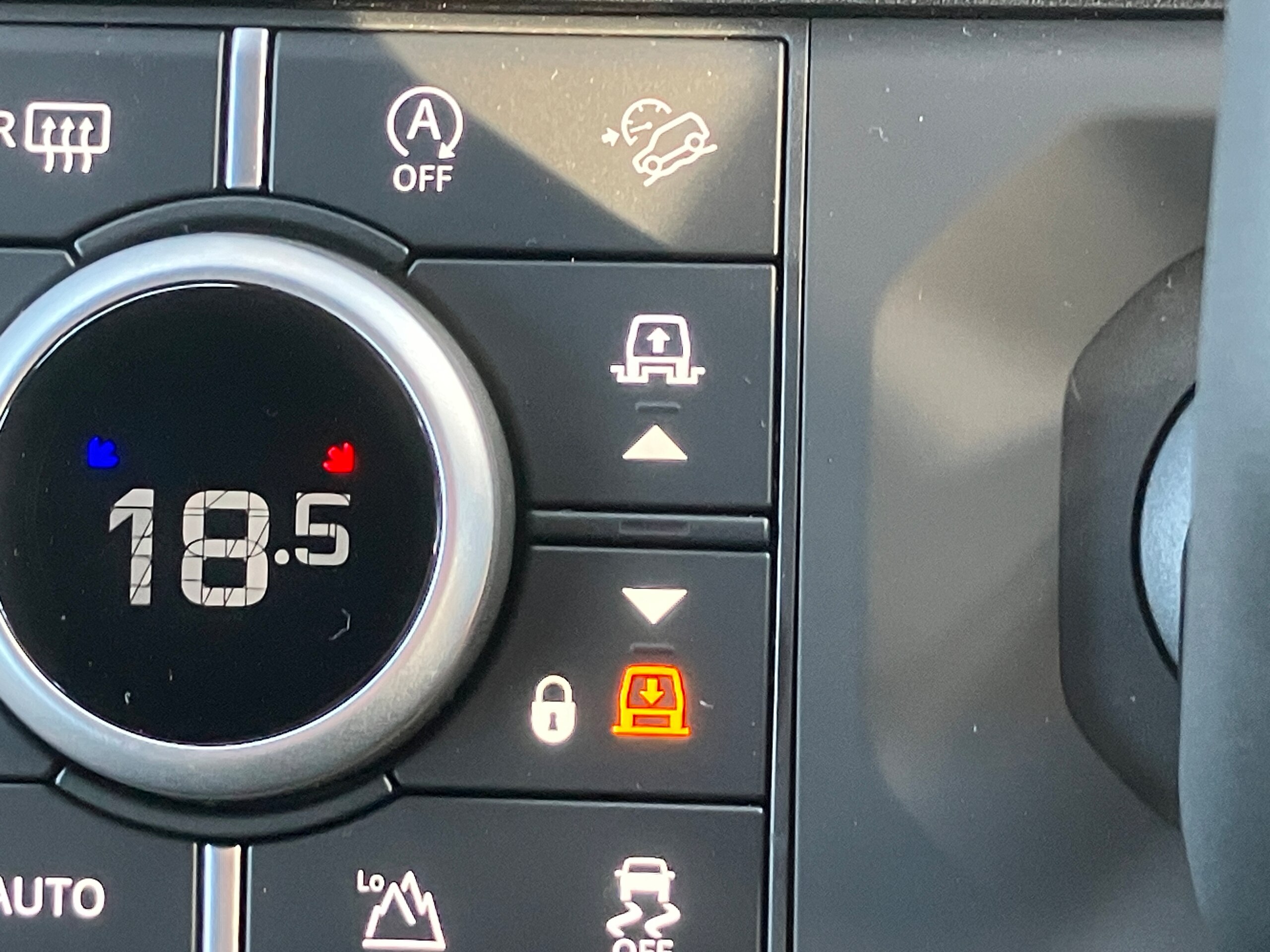 2024 Landrover Defender — photo 3