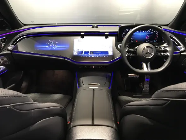 Mercedes-Benz E-Class Wagon E200 Avantgarde AMG Line Package (with ISG) MP202401 Leather Exclusive Package Advanced Package Digital Interior Package Panoramic Sliding Roof (Opaque White) — photo 7