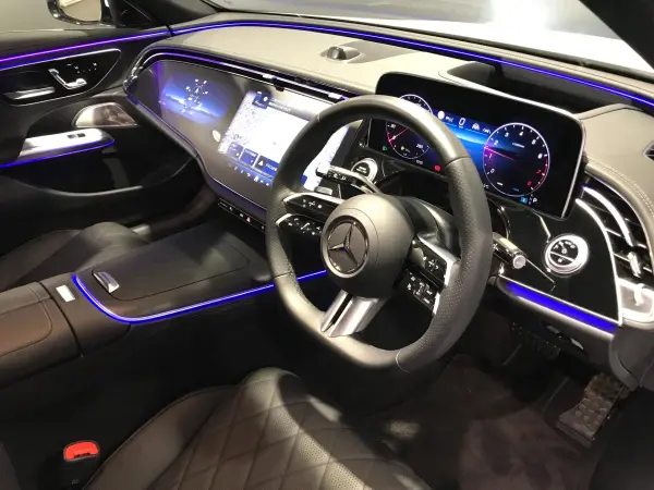 Mercedes-Benz E-Class Wagon E200 Avantgarde AMG Line Package (with ISG) MP202401 Leather Exclusive Package Advanced Package Digital Interior Package Panoramic Sliding Roof (Opaque White) — photo 8