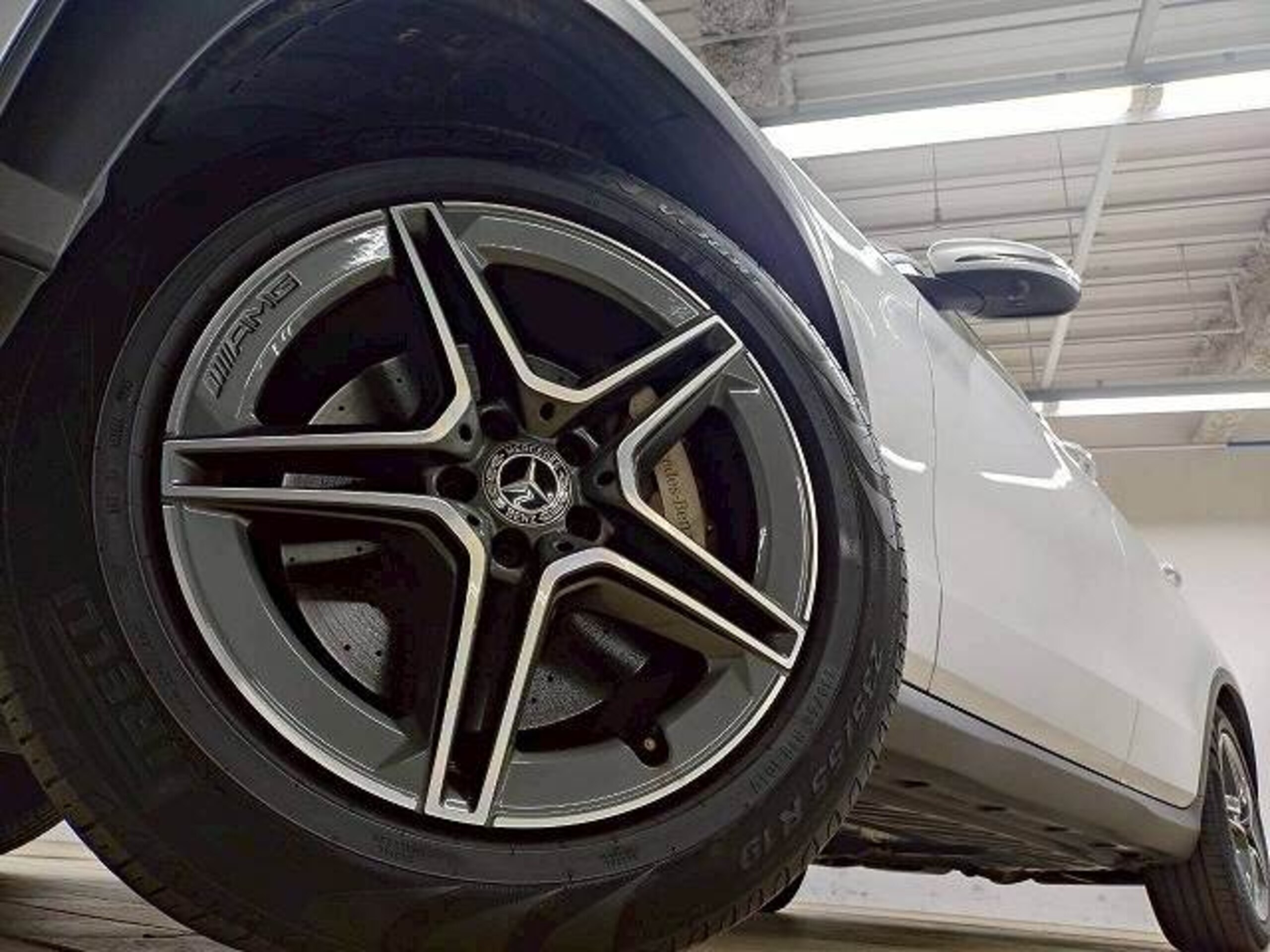 Mercedes-Benz GLC220 d 4MATIC AMG Line Diesel Turbo 4WD — photo 9