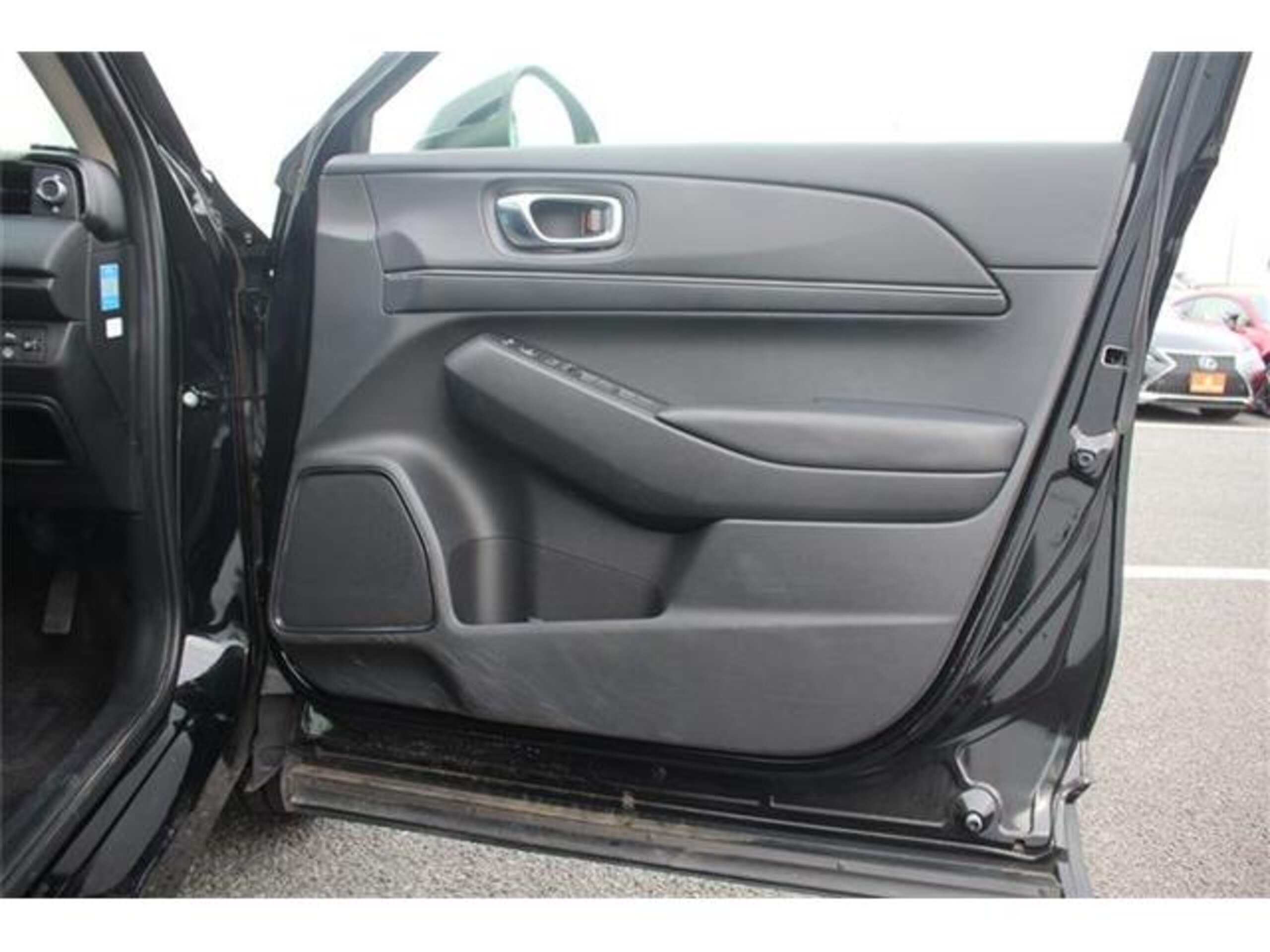 Honda Vezel 1.5 e:HEV X — photo 9