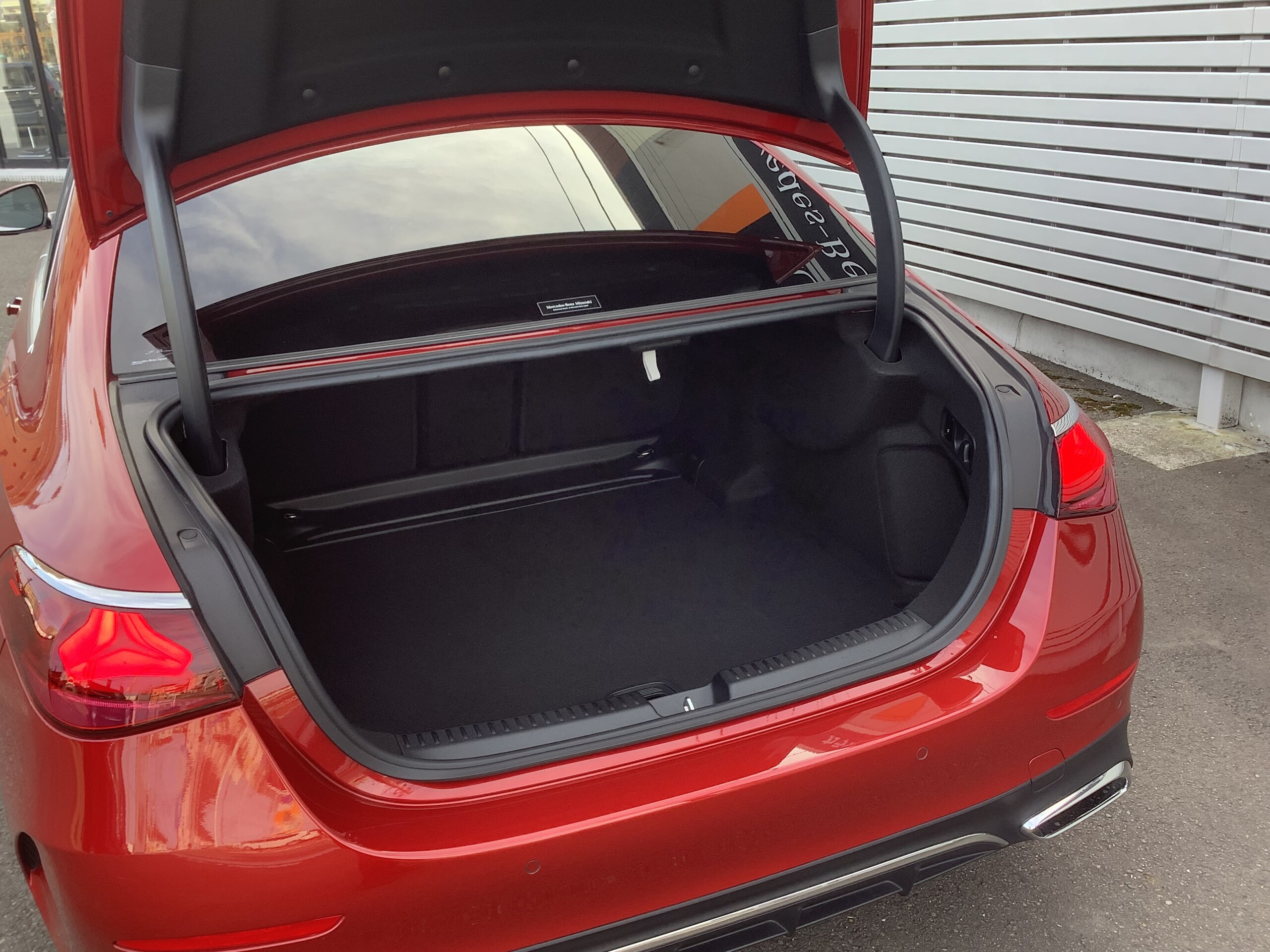 Mercedes-Benz E-Class E220 d Avantgarde (ISG) Diesel Turbo MP202401 AMG Line Advanced Digital Interior Leather Exclusive Package (Hyacinth Red) — photo 7