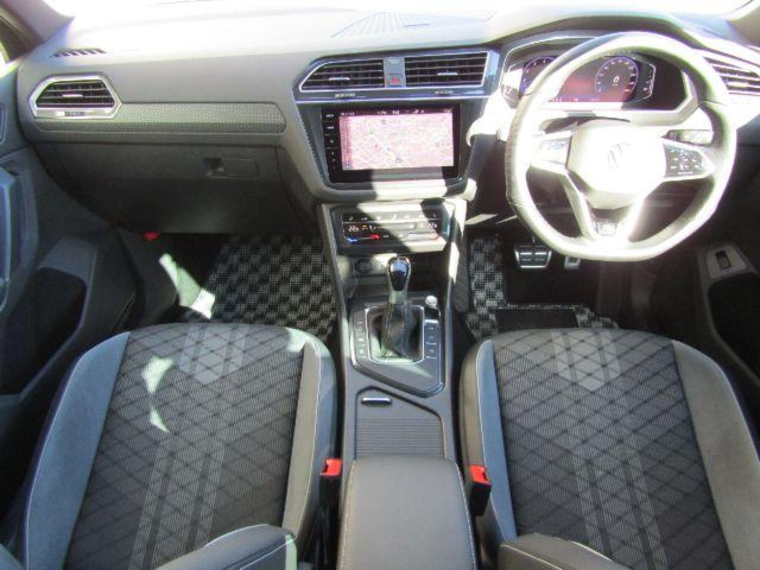 Volkswagen Tiguan TSI R-Line Certified Used Car — photo 7