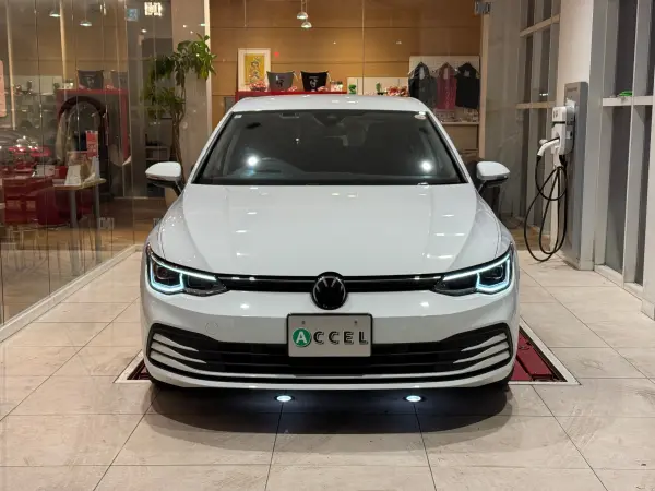 Volkswagen Golf TDI Style Platinum Edition Diesel Turbo — photo 9