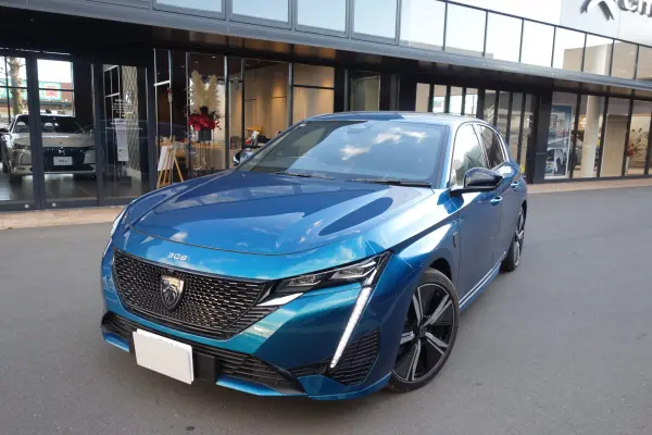 Peugeot 308GT Hybrid — thumbnail 1