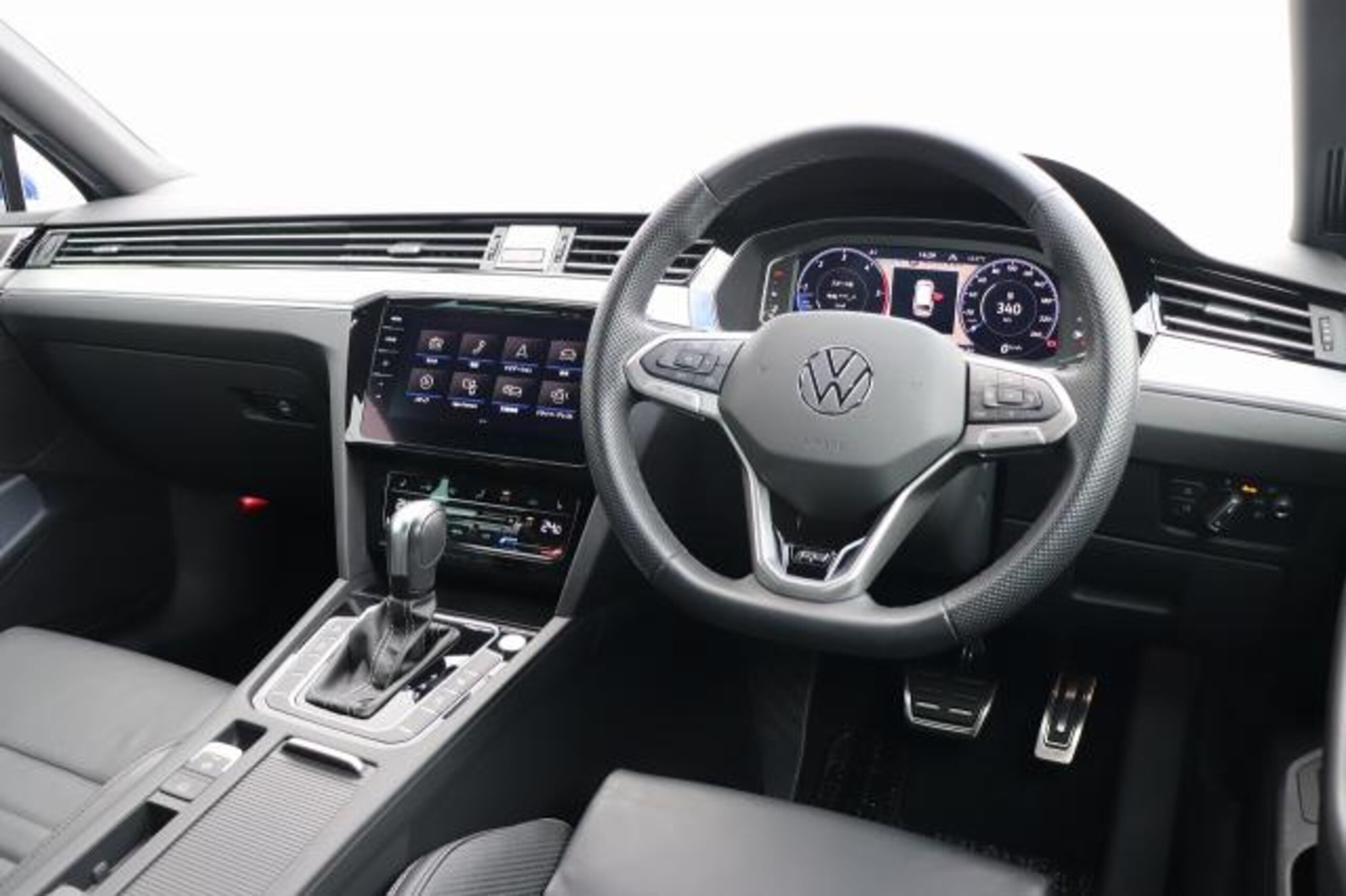 Volkswagen Passat Variant TDI R-Line Diesel Turbo — photo 8