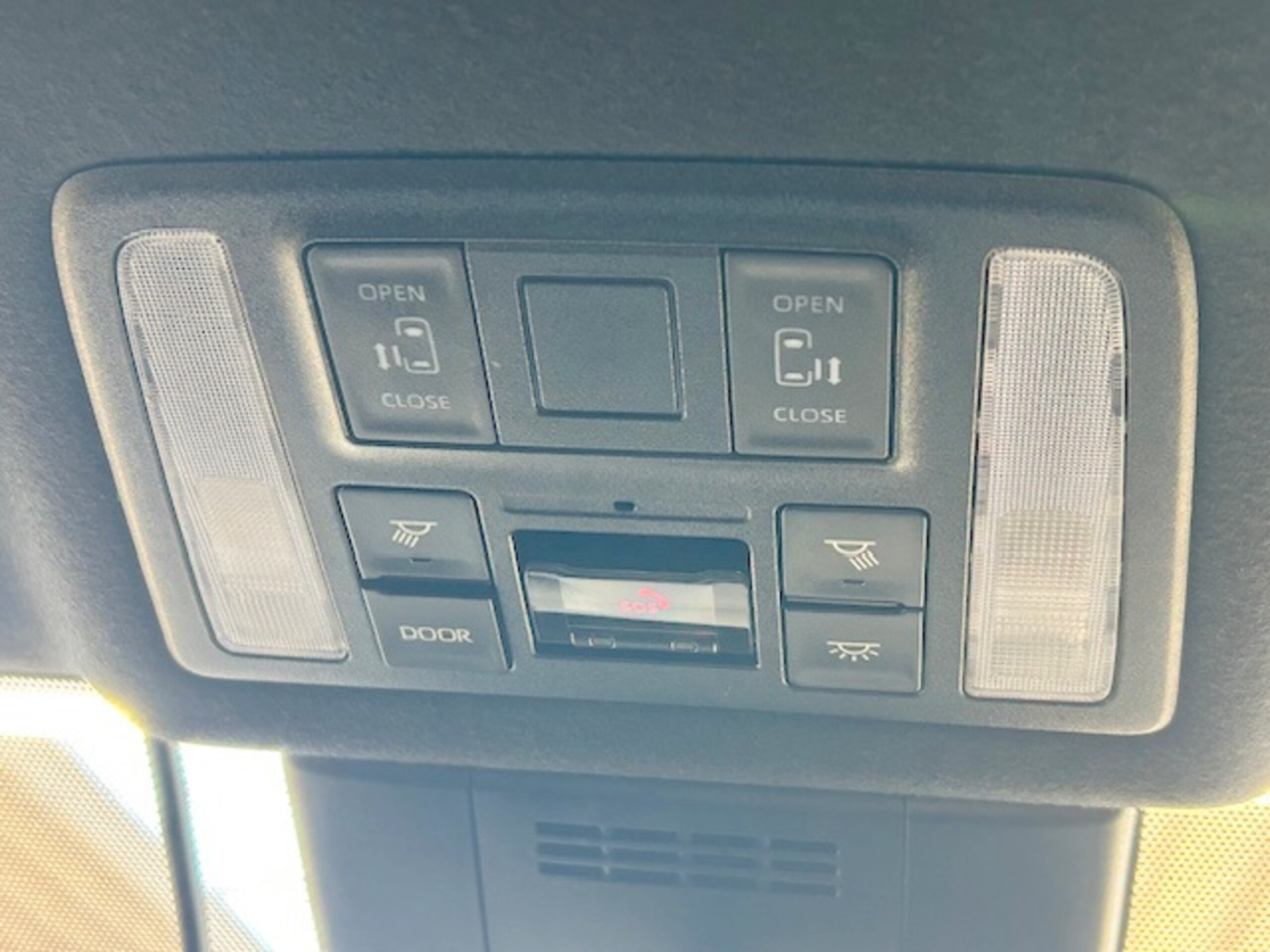 2023 Toyota Noah — photo 3