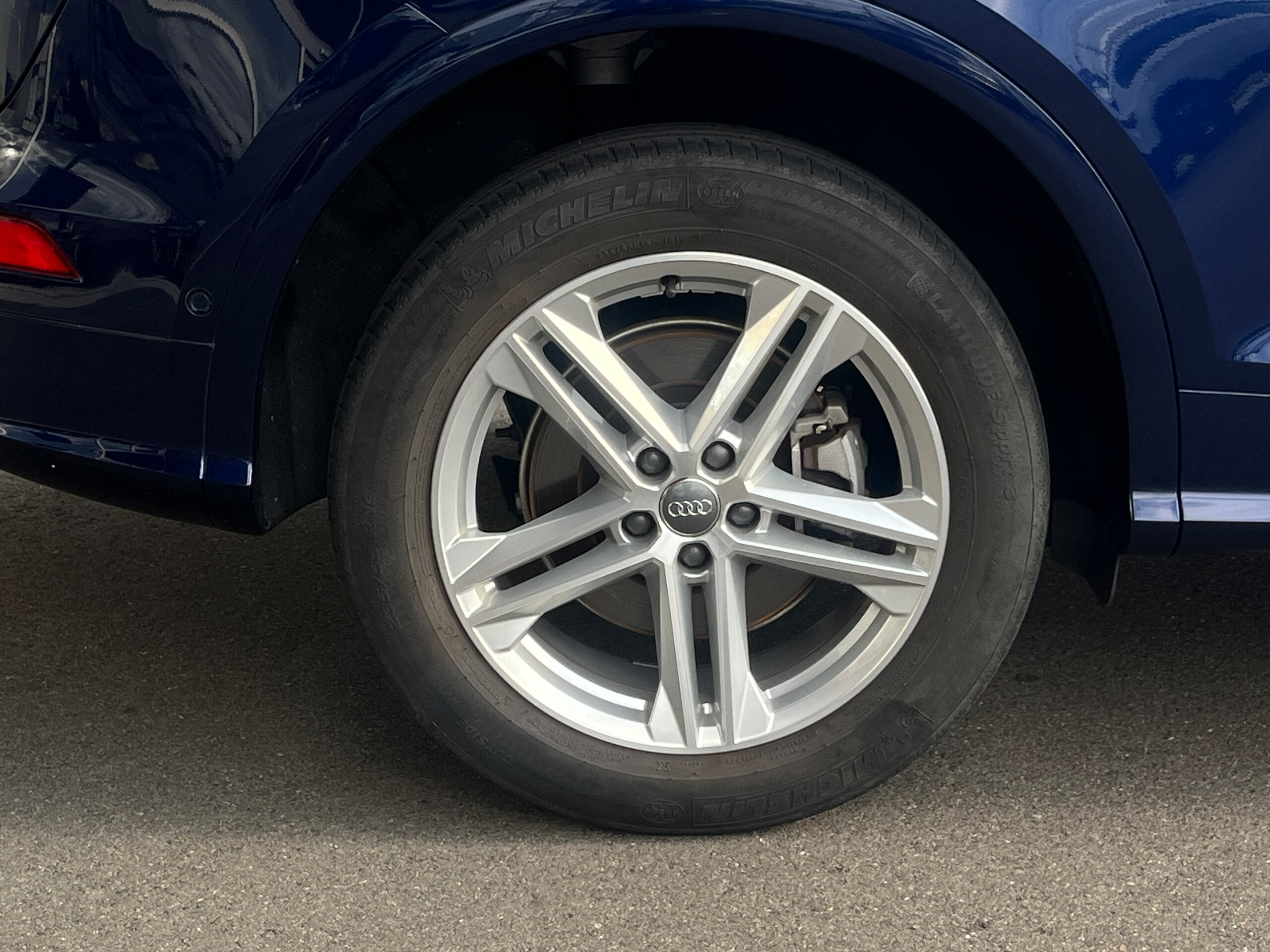 2020 Audi Q5 — photo 2