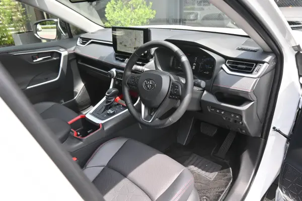 Toyota RAV4 2.0 Adventure Off-Road Package II 4WD Cold Spec + Rear Fog Lamp LED Power Folding Mirrors + PVM (Underfloor View) Digital Inner Mirror (Front/Rear Recording) Hands-Free Power Back Door Spare Tire (Super White II) — photo 8