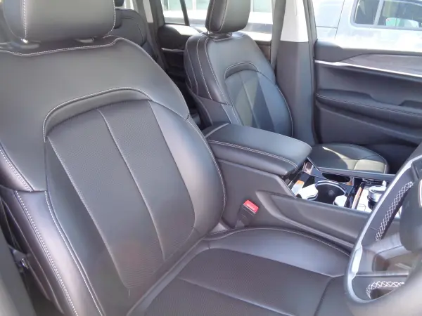 2024 Jeep Grand Cherokee — photo 8 | Tuminion Kenya
