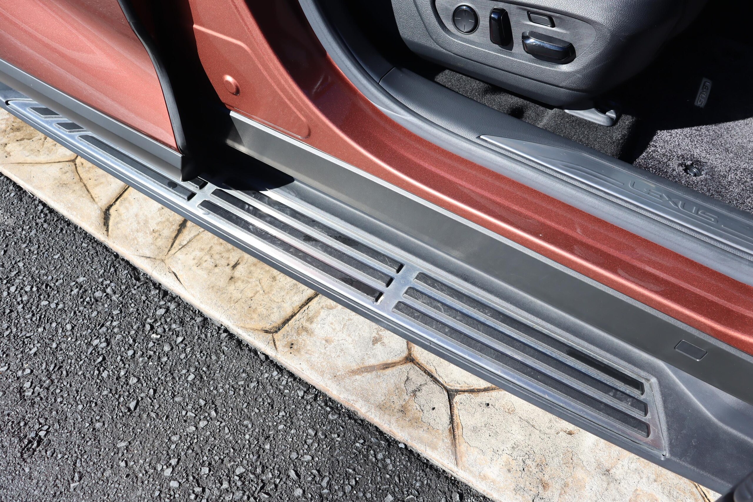 Lexus RX 450h Plus Version L 4WD — photo 9