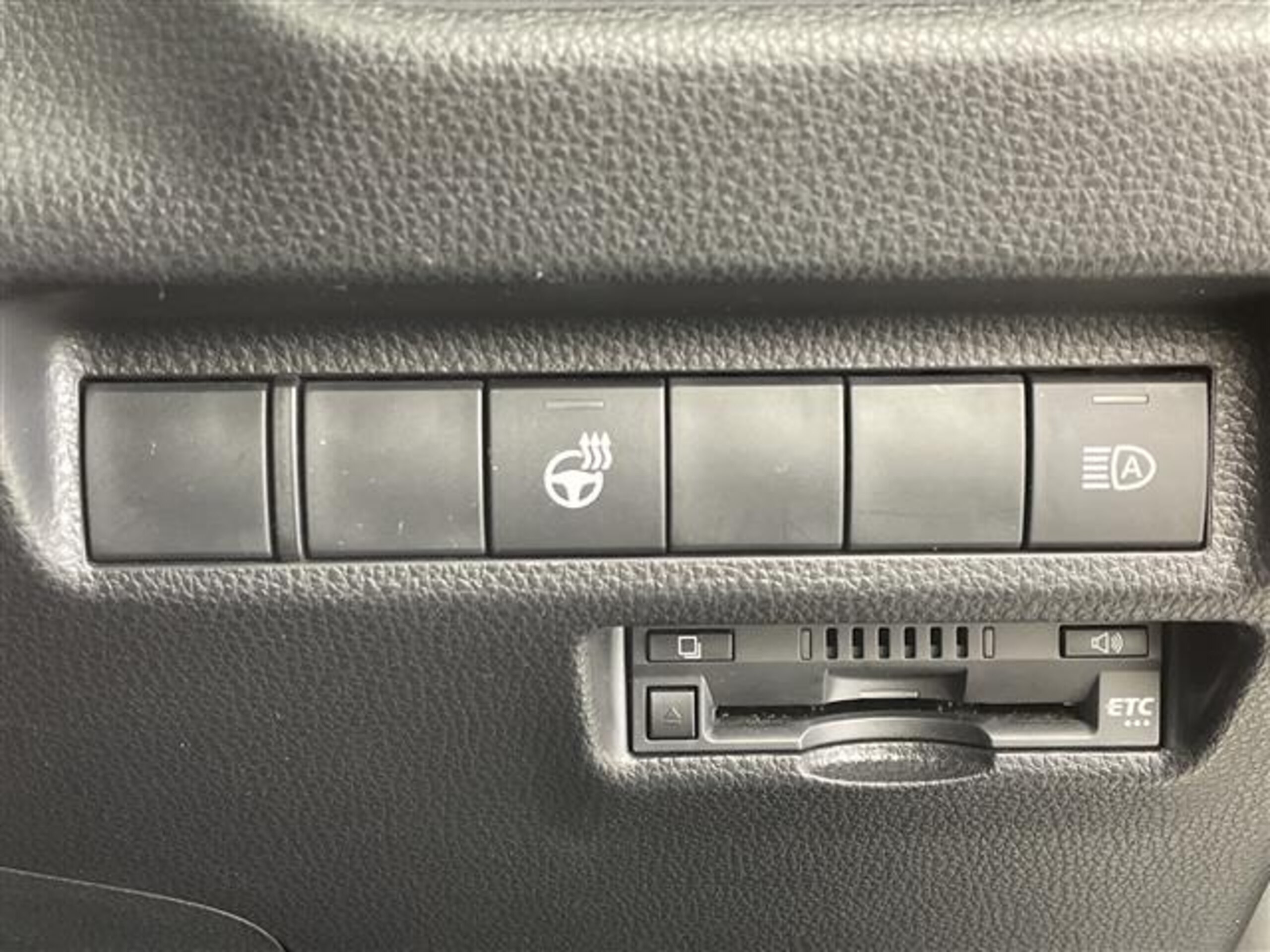 Toyota RAV4 2.0 Adventure Off-Road Package 4WD — photo 8