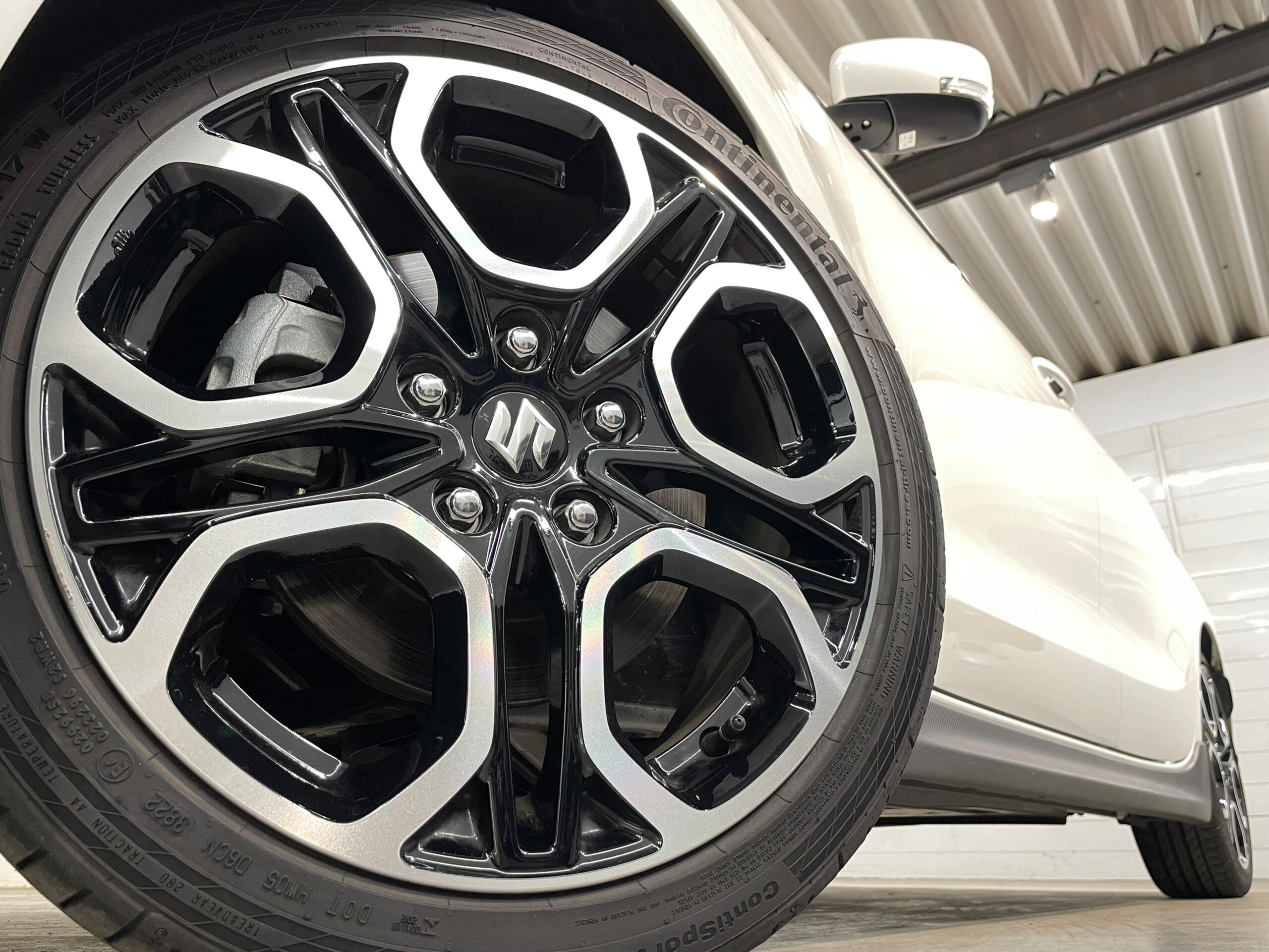 2023 Suzuki Swift — photo 3